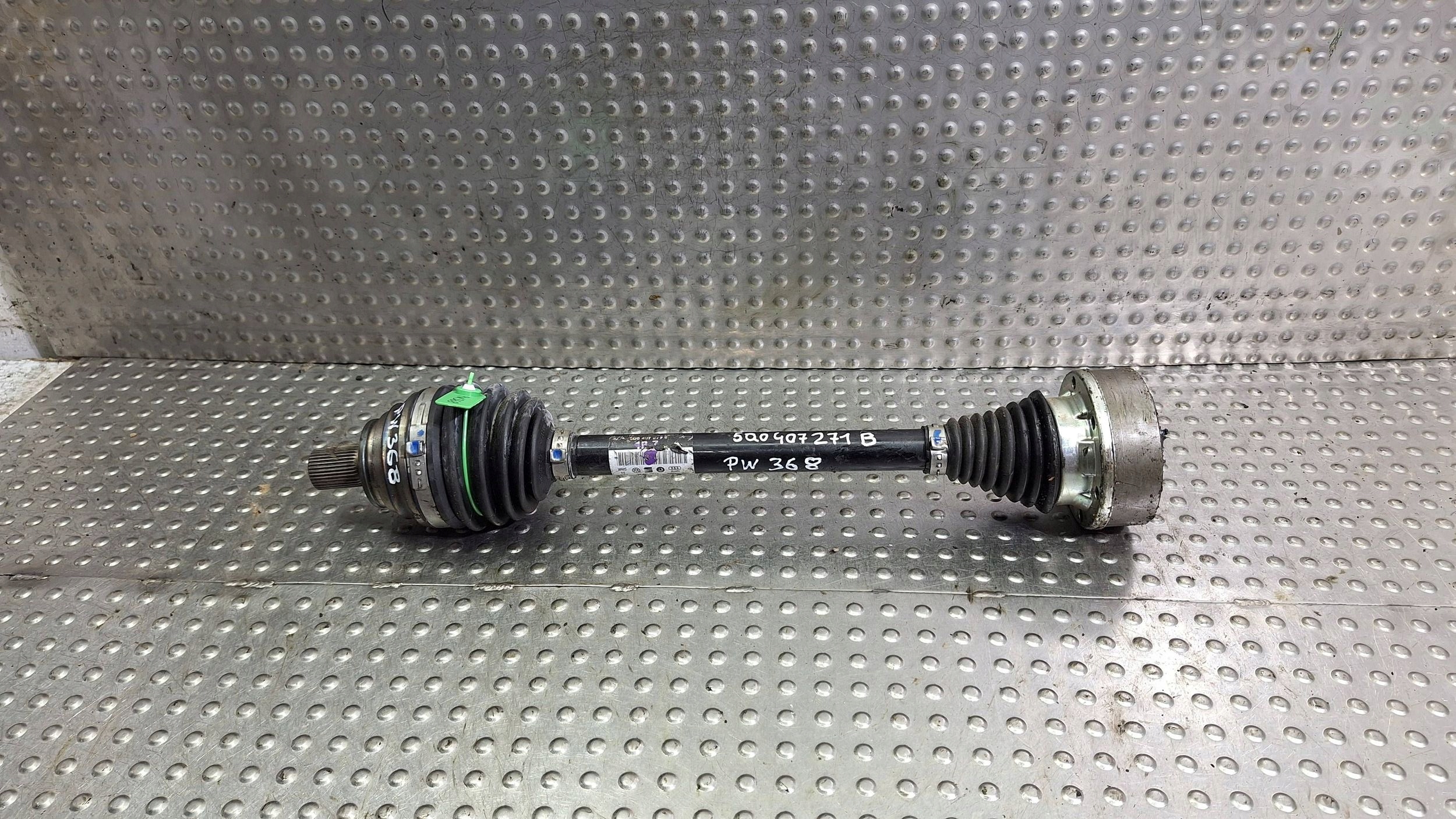 semi-axis left front 5Q0407271B A3 8V PASSAT B8 GOLF VII LEON OCTAVIA 1.2 TFSI