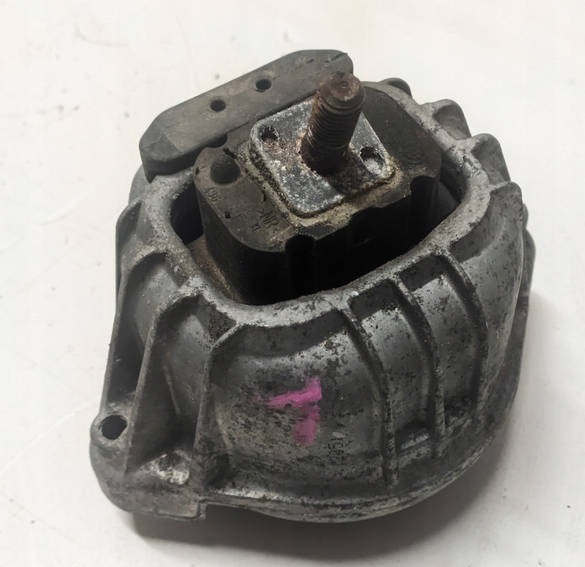 BMW E87 2.0D 11R engine mount left 13981112