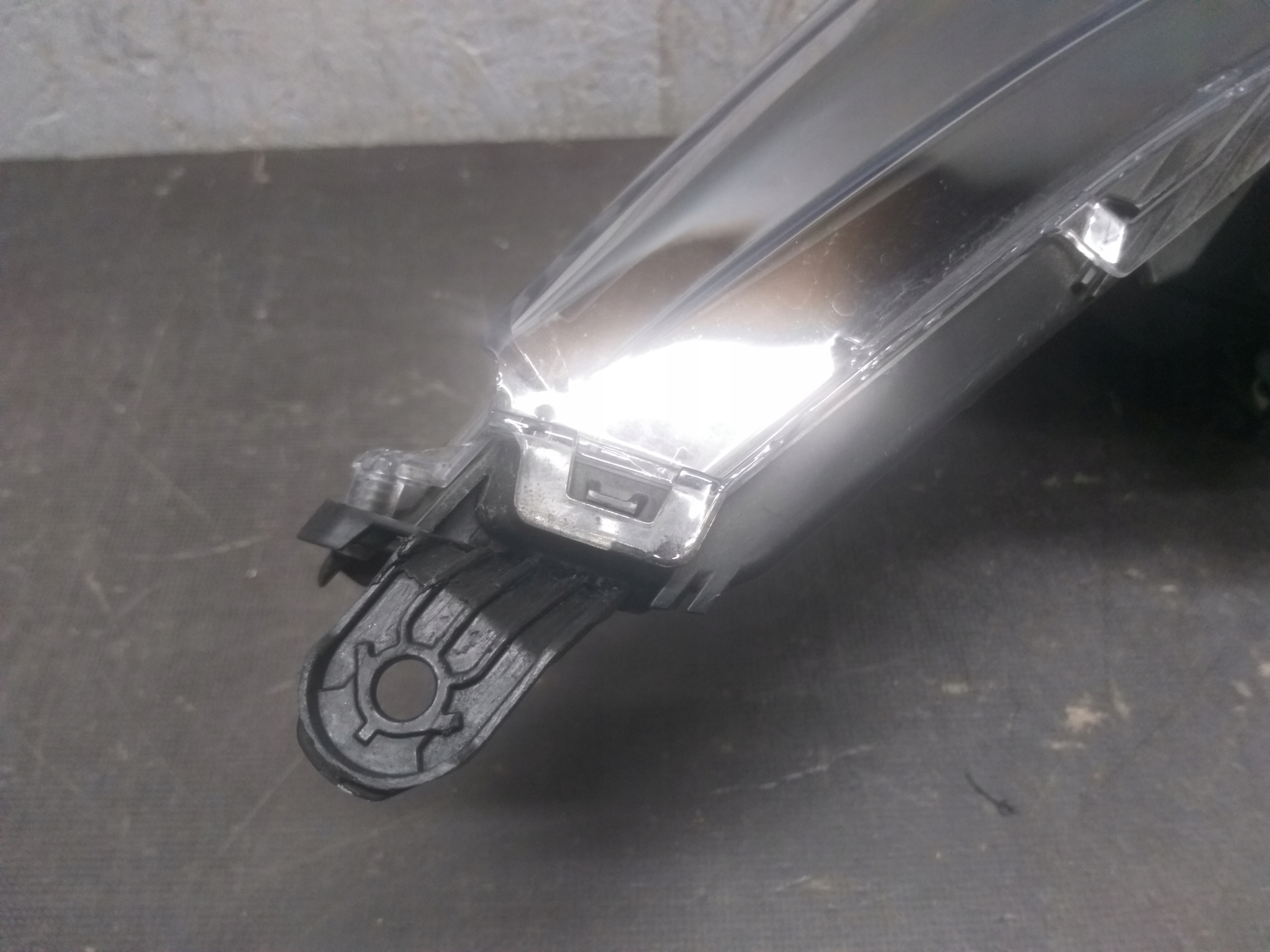 light front left TOYOTA COROLLA E21 HB KOMBI FULL LED 81150-02S80