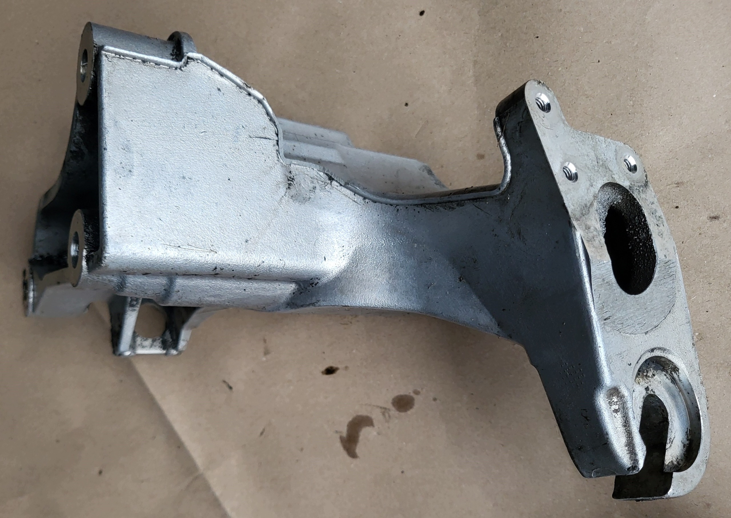holder holder engine mount SAAB 9-5 5063292 OE