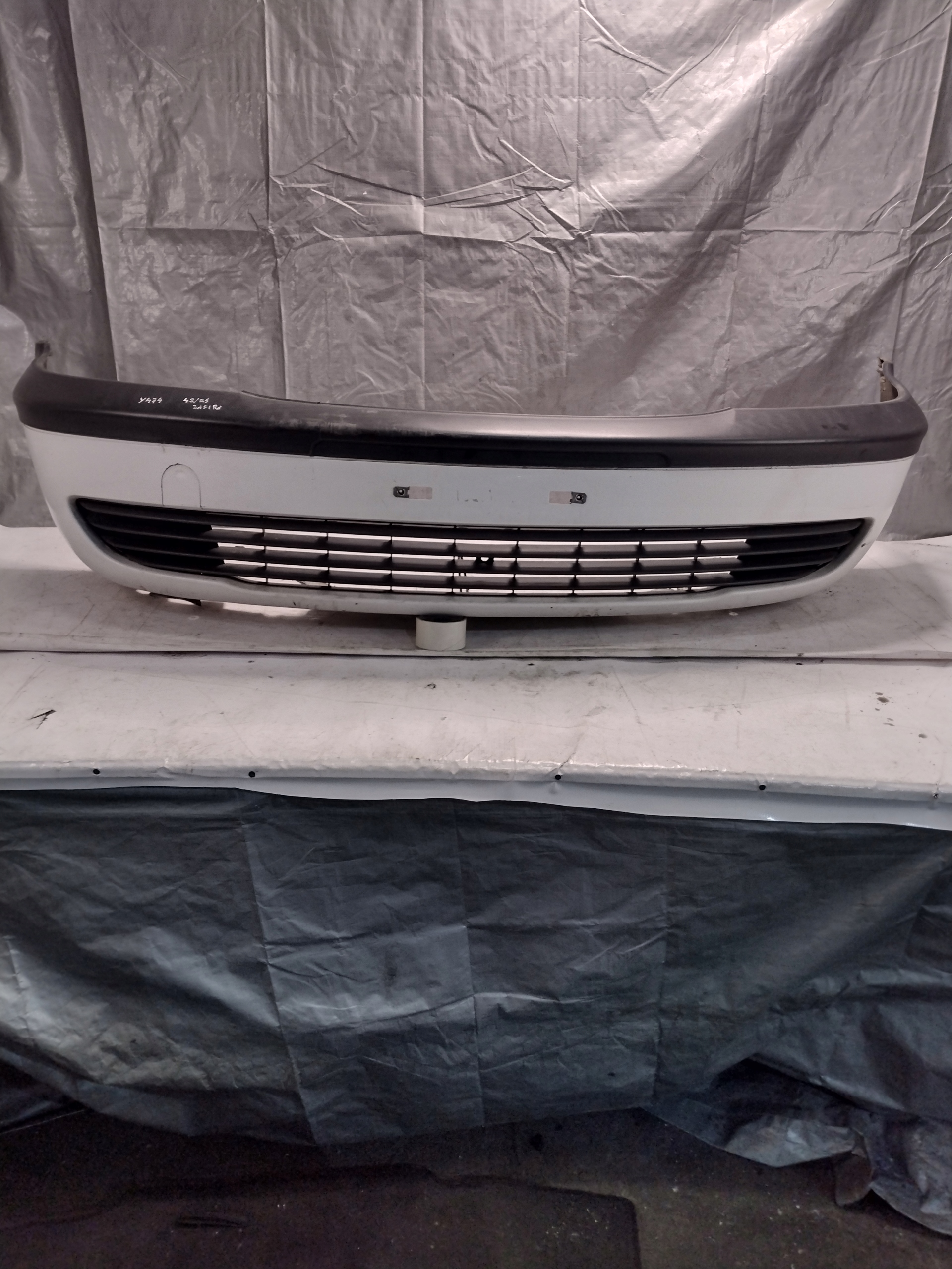front bumper Opel Zafira A k: Y474