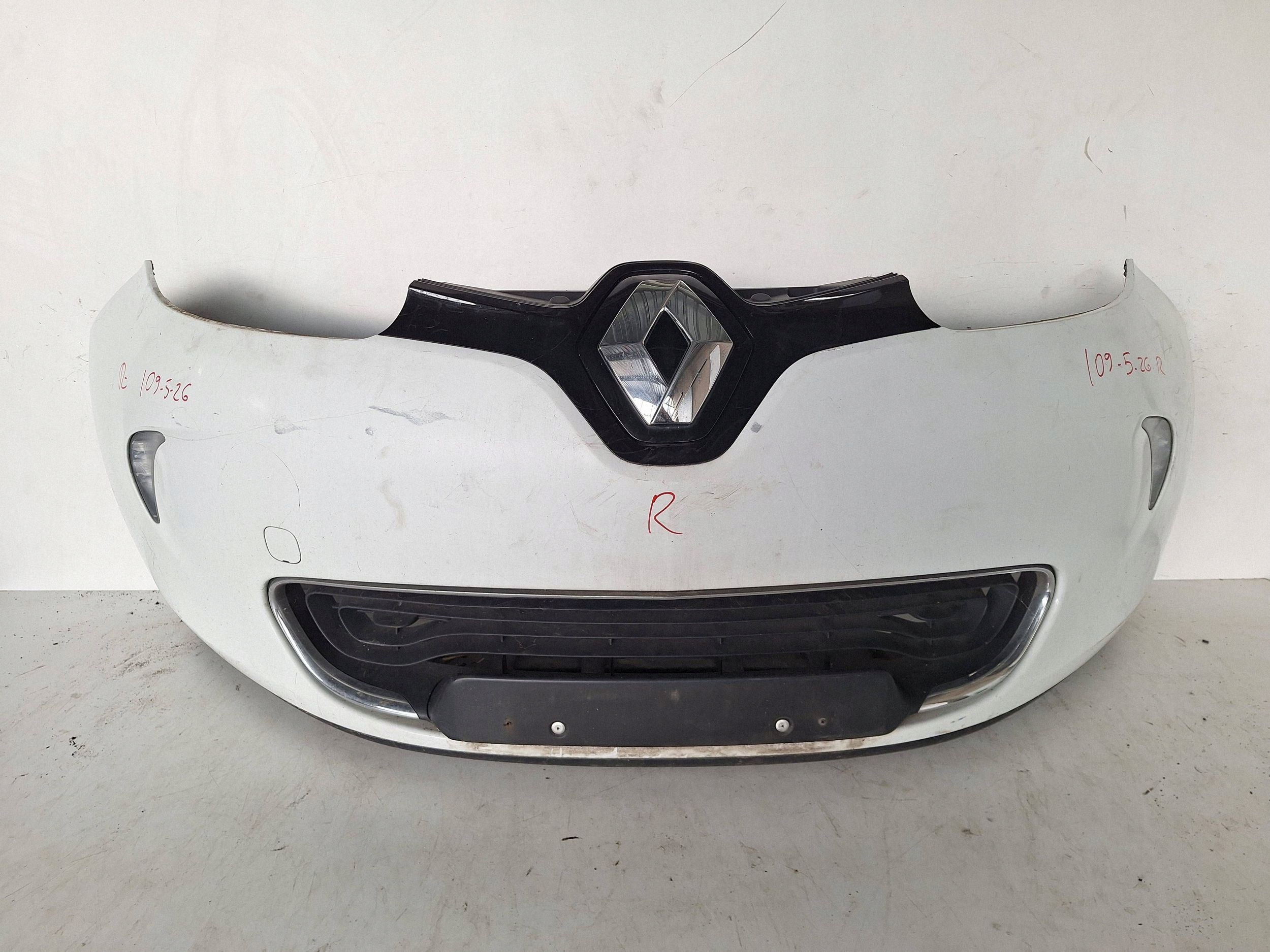 RENAULT ZOE a 12-18 nárazník + LED