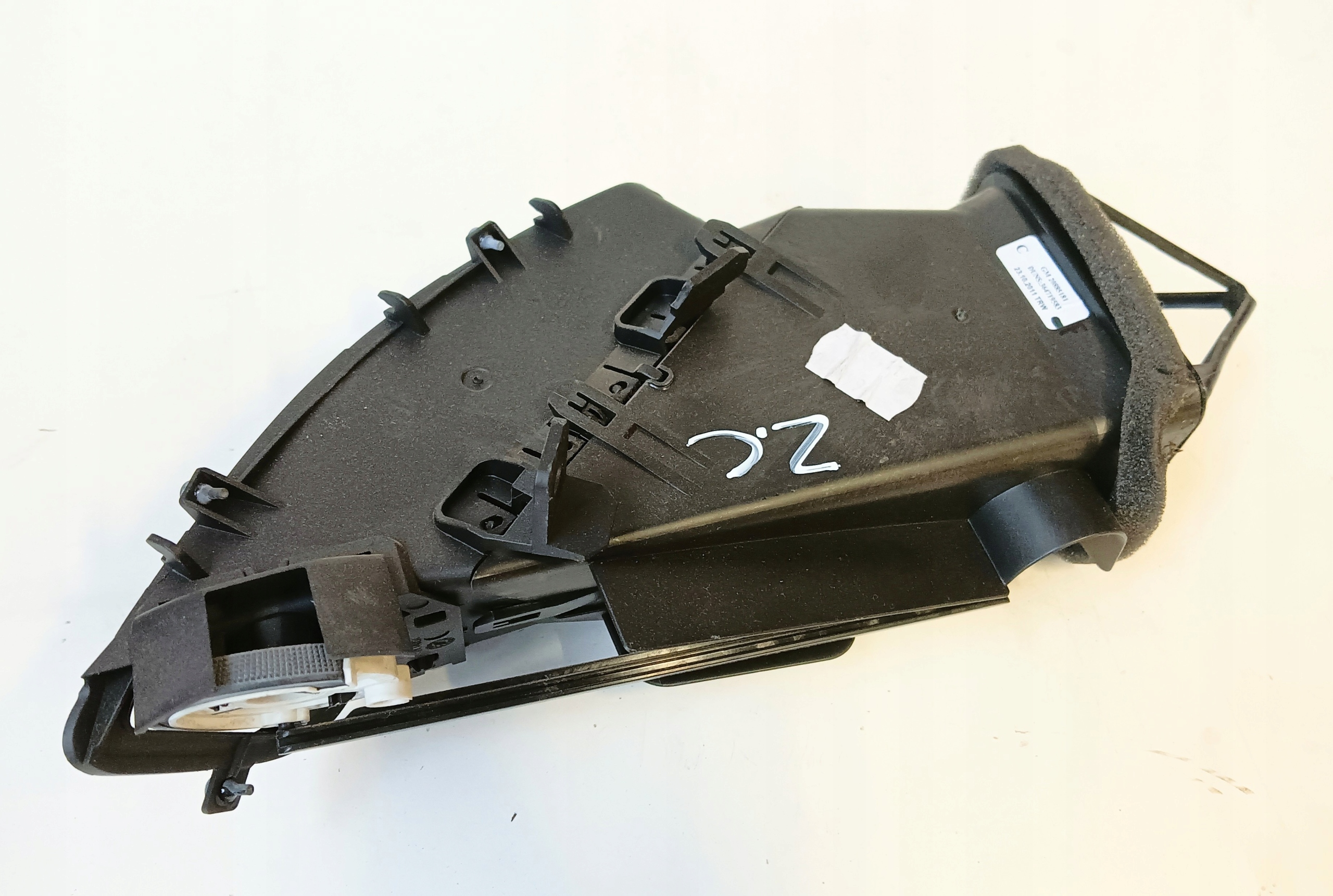 grid air conditioning devices left OPEL ZAFIRA C 20885181