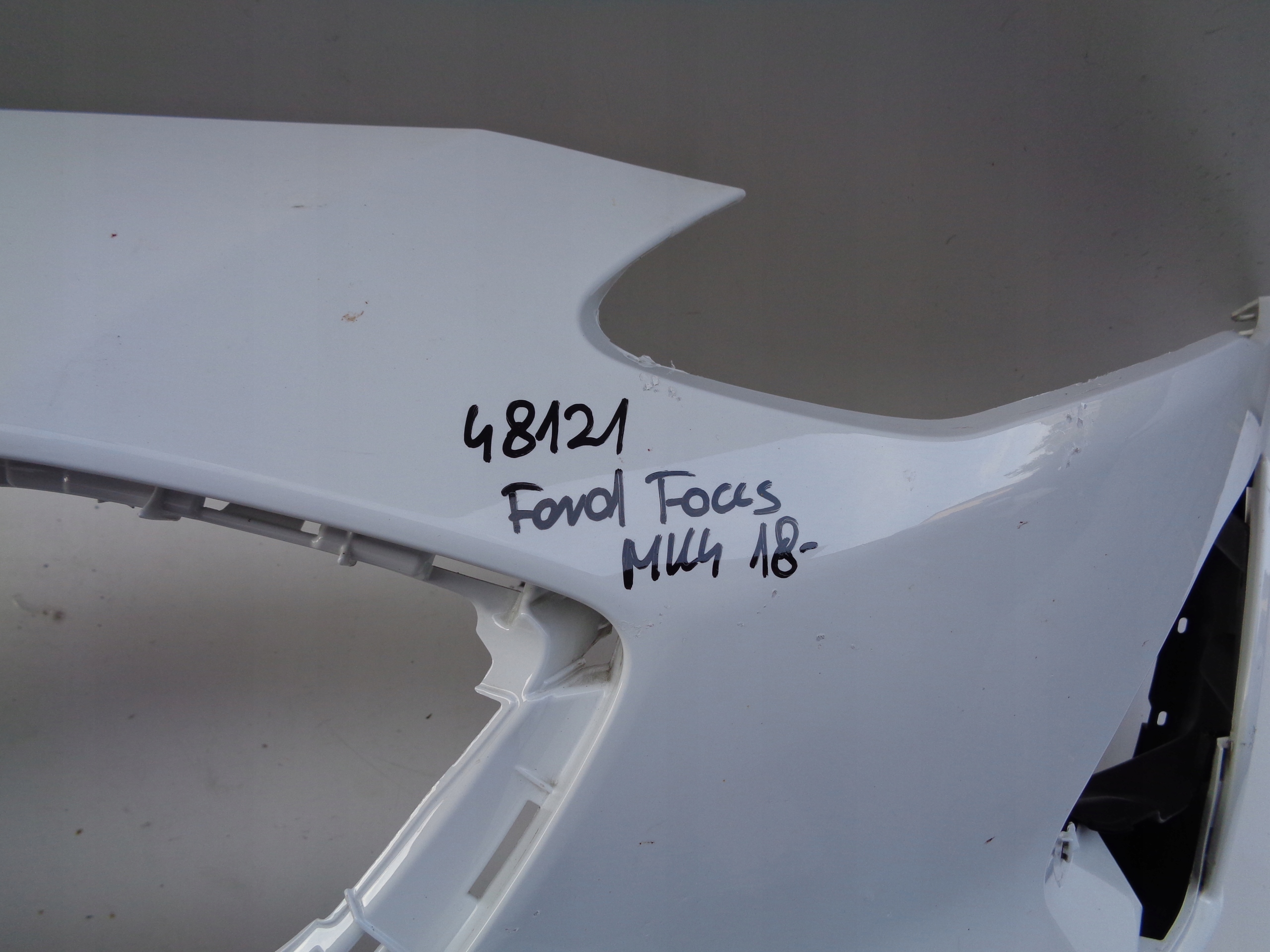 Frontstoßstange FORD FOCUS MK4 18- NR 48121