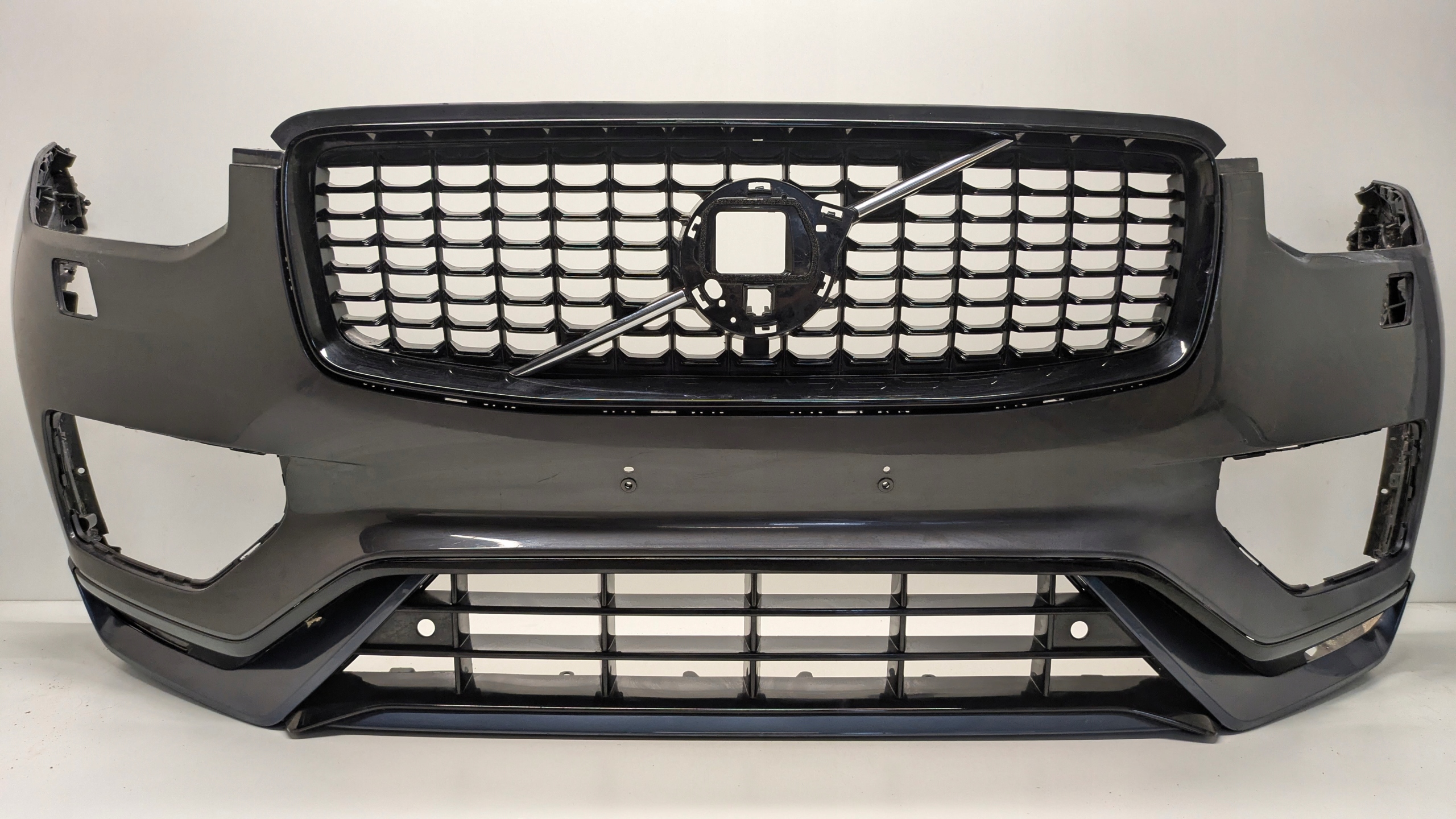 Zderzak przód VOLVO XC90 II LIFT R DESIGN Powierzchnia do malowania