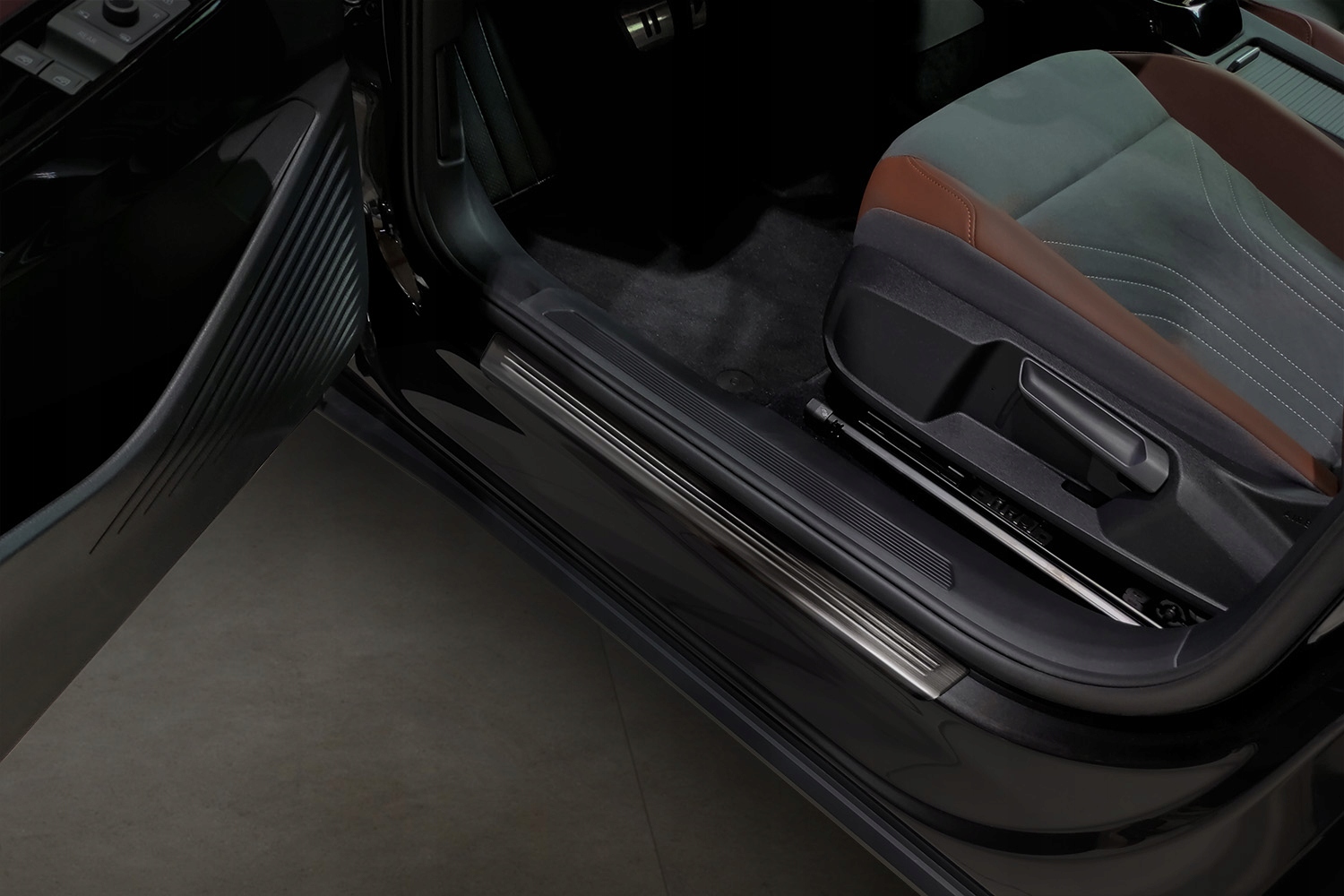 VOLKSWAGEN ID.4 2020- NAKŁADKI LISTWY PROGOWE PROGI Producent Avisa