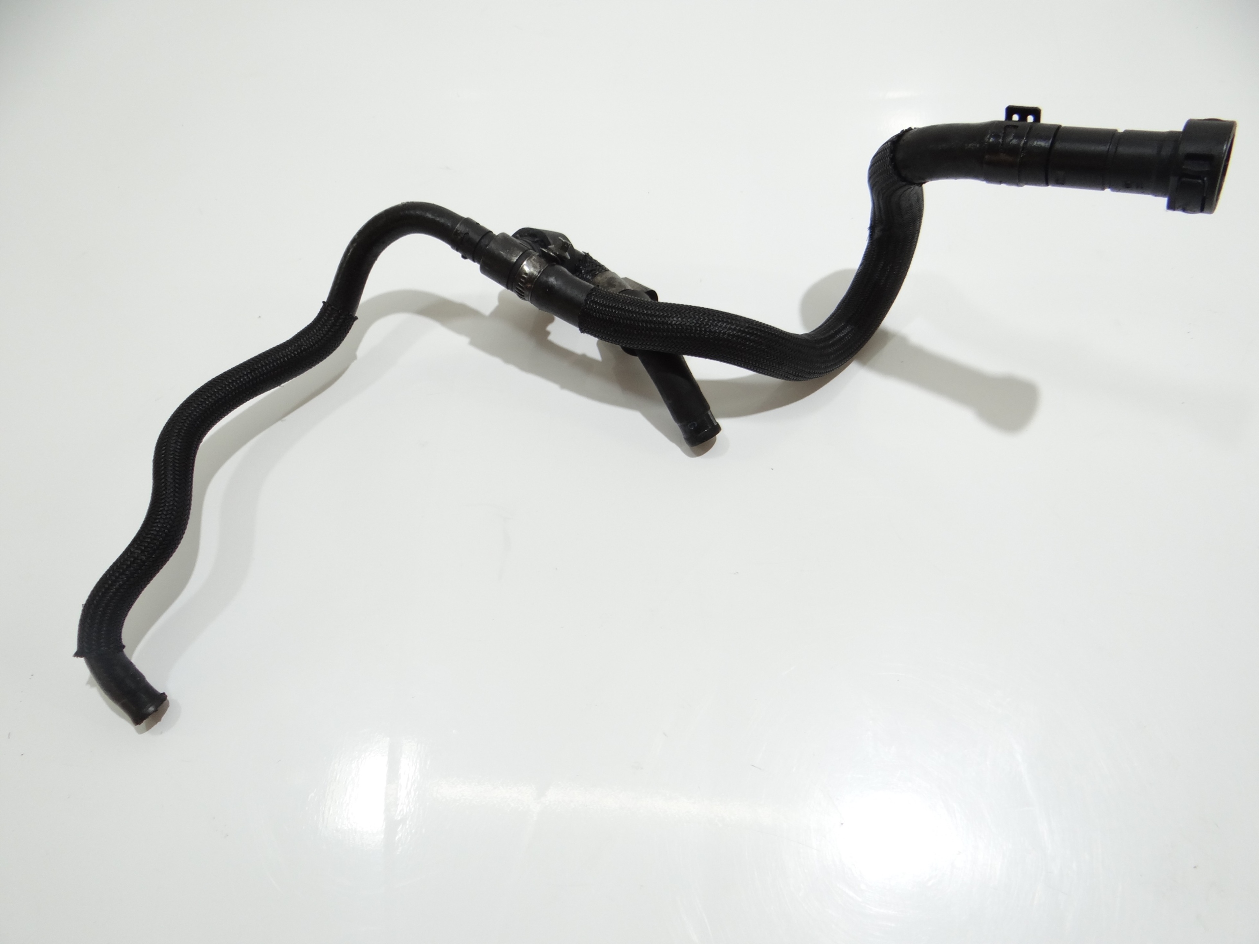 prijenos crijevo goriva BMW E60 E61 N47 2.0D 7807489 (20210631)