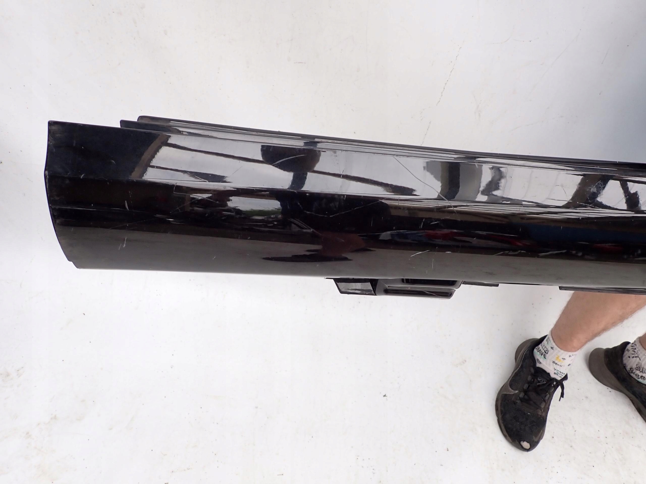 MERCEDES C-KLASA W205 14-21 threshold right moulding threshold right
