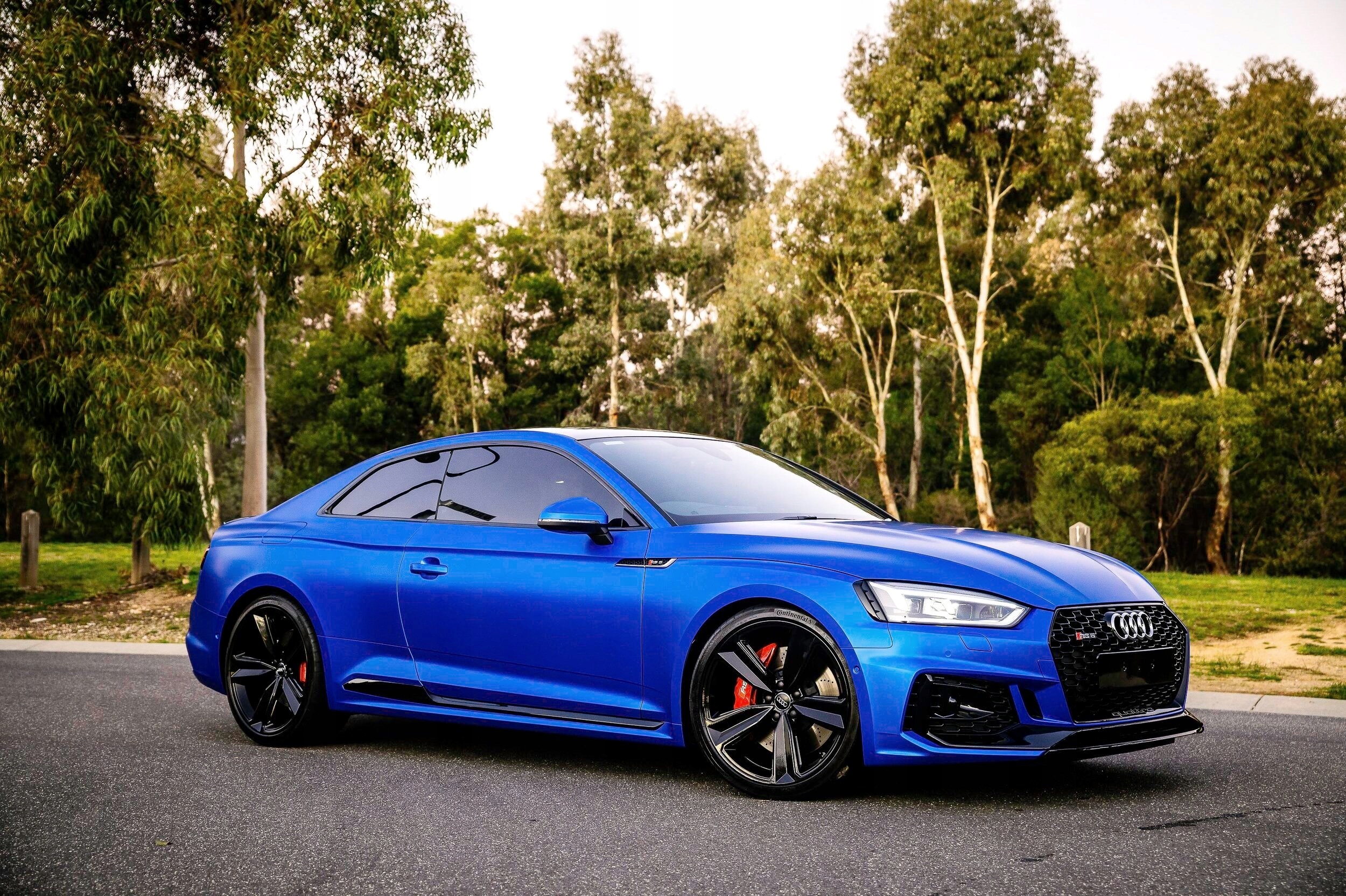 FOLIA NIEBIESKA SATYNA 20m *152cm PERŁA CHROM MAT SAMOCHODOWA SAMOPRZYLEPNA Długość (cm) 2000 cm