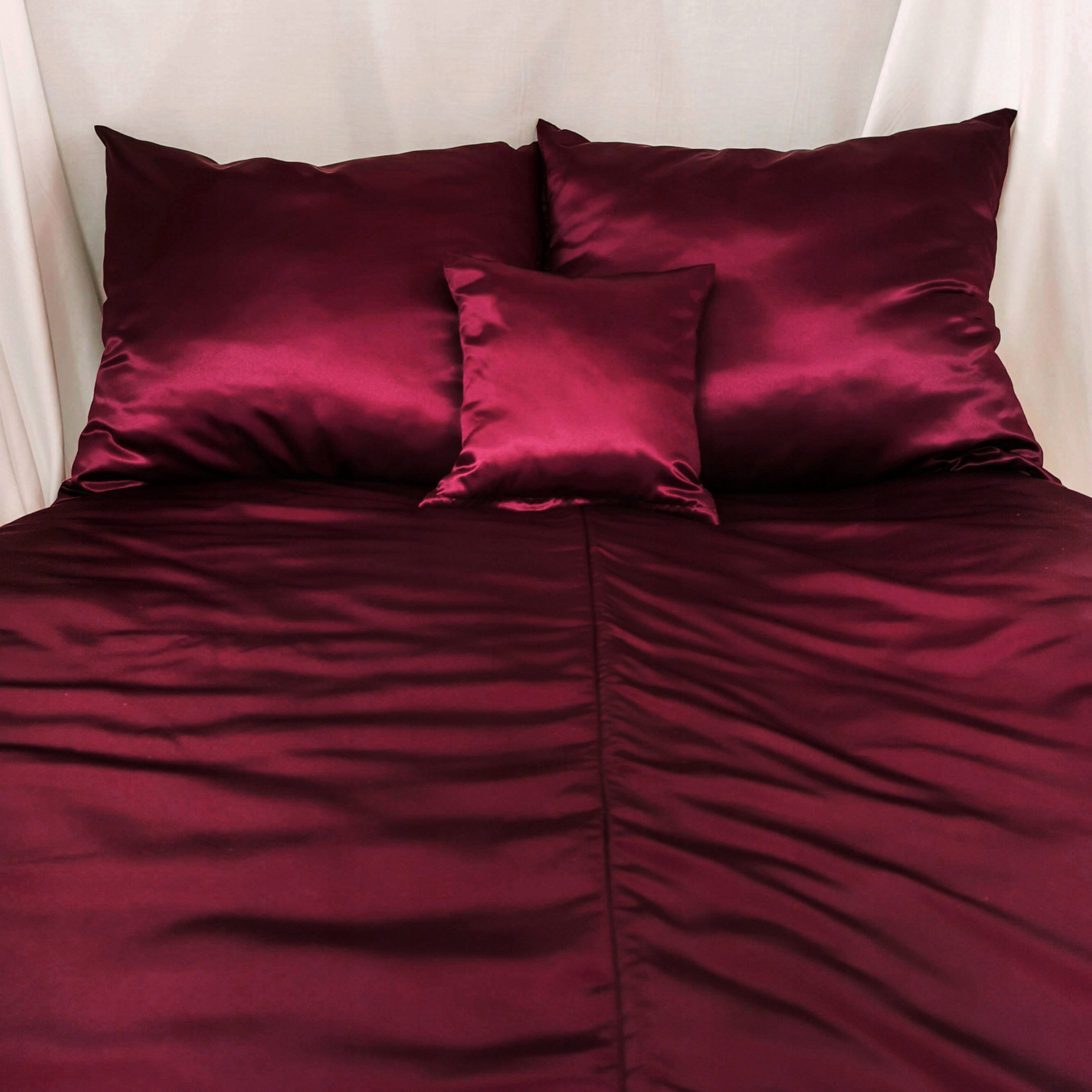 

Pościel satynowa 200x220+ 2x70 Śliwka Moker