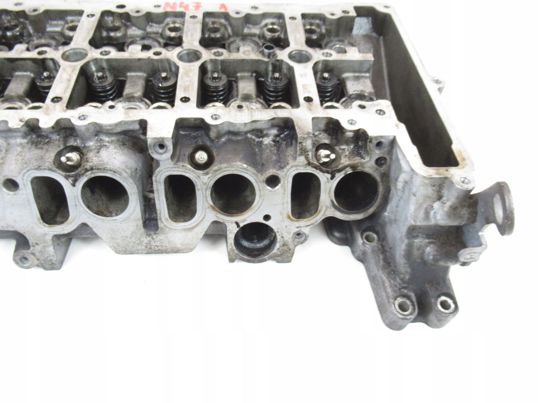 head. BMW e60 e61 e81 e83 87 e90 e91 e92 N47d20a