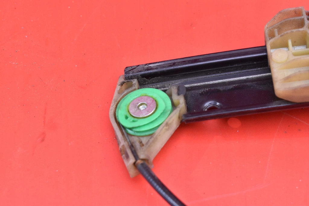 window regulator left front EU 8K0959801 AUDI A4 B8 07-11