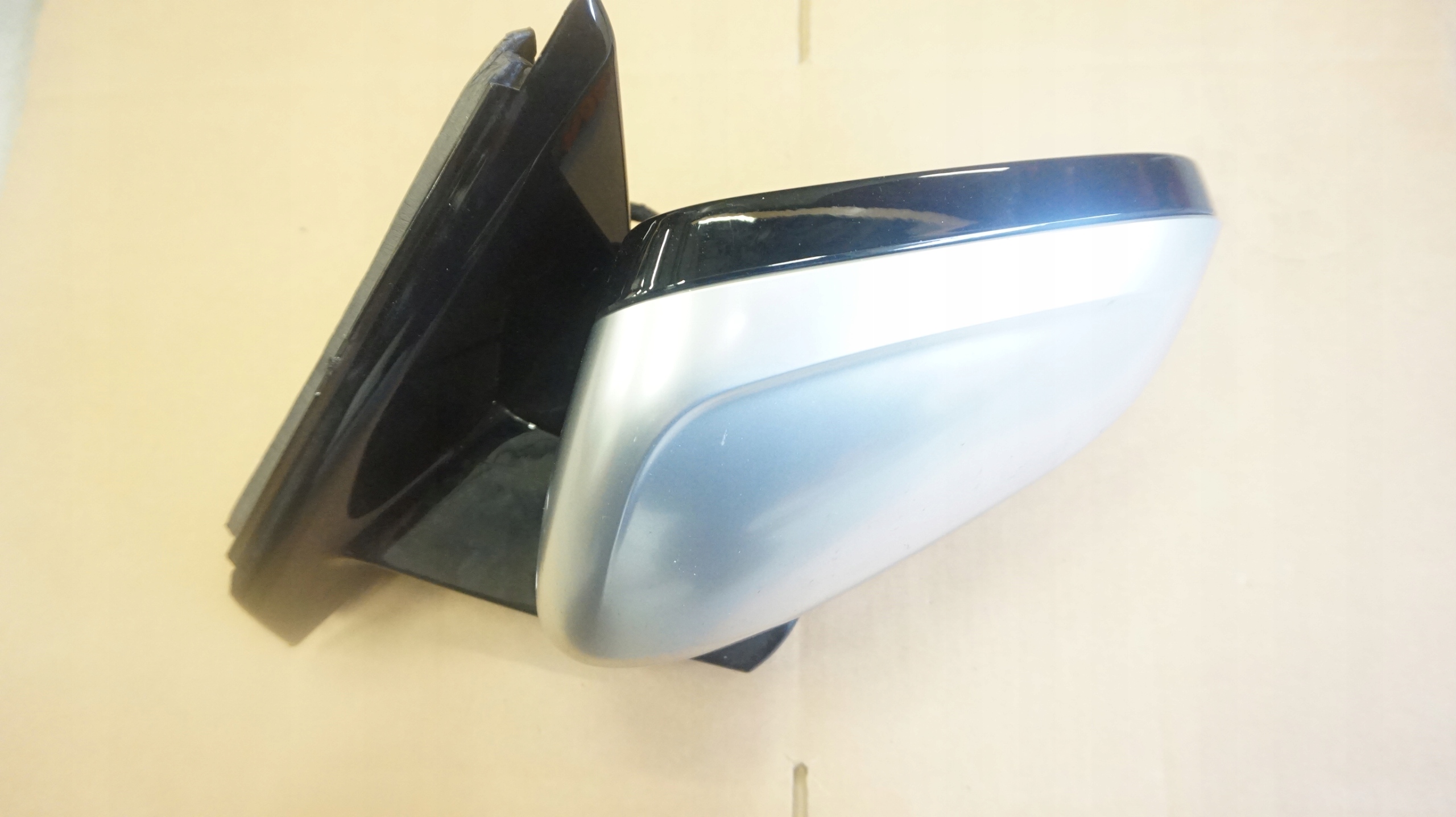 LUSTERKO LEWE VOLVO V40 V40CC 10-PIN R-DESING Typ samochodu Samochody osobowe