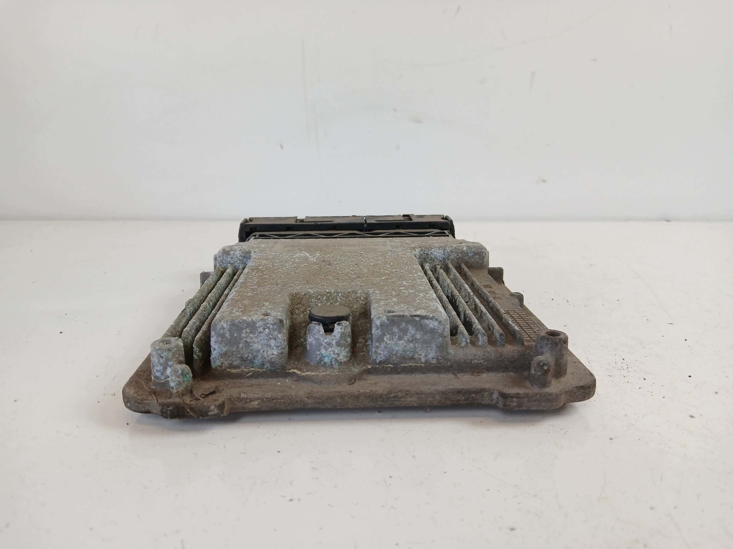 VW GOLF V 1.9 TDI control unit of the engine 03G906016CB