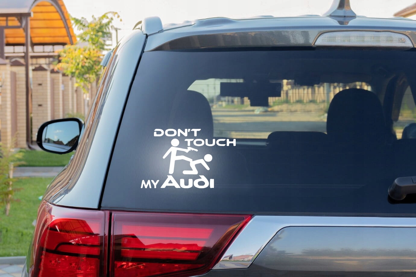 Naklejka DON'T TOUCH MY AUDI na samochód na auto - Producent Inny