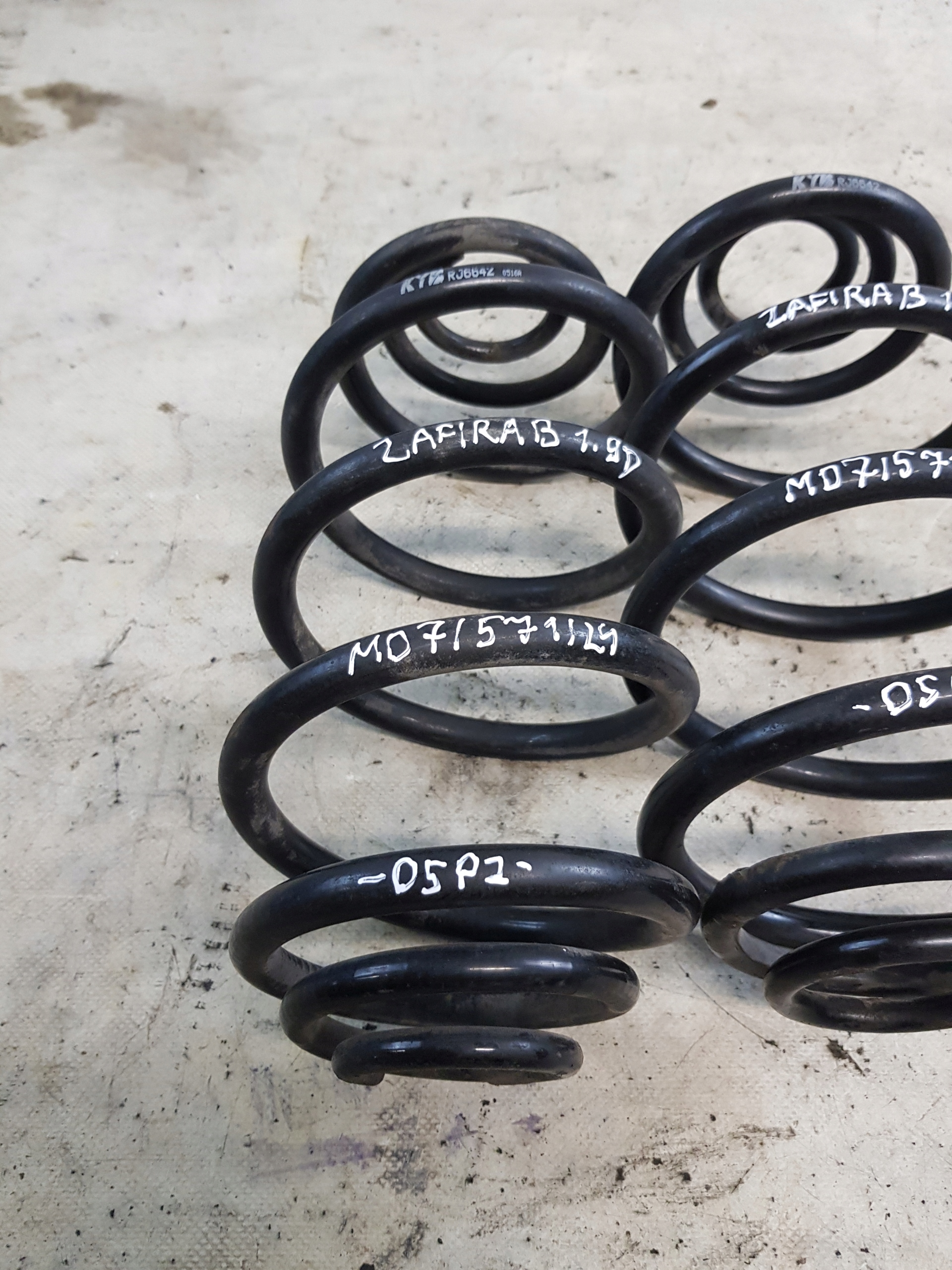 KYB RJ6642 spring springing rear part ZAFIRA B 1.9 D running board 2 SZTUK