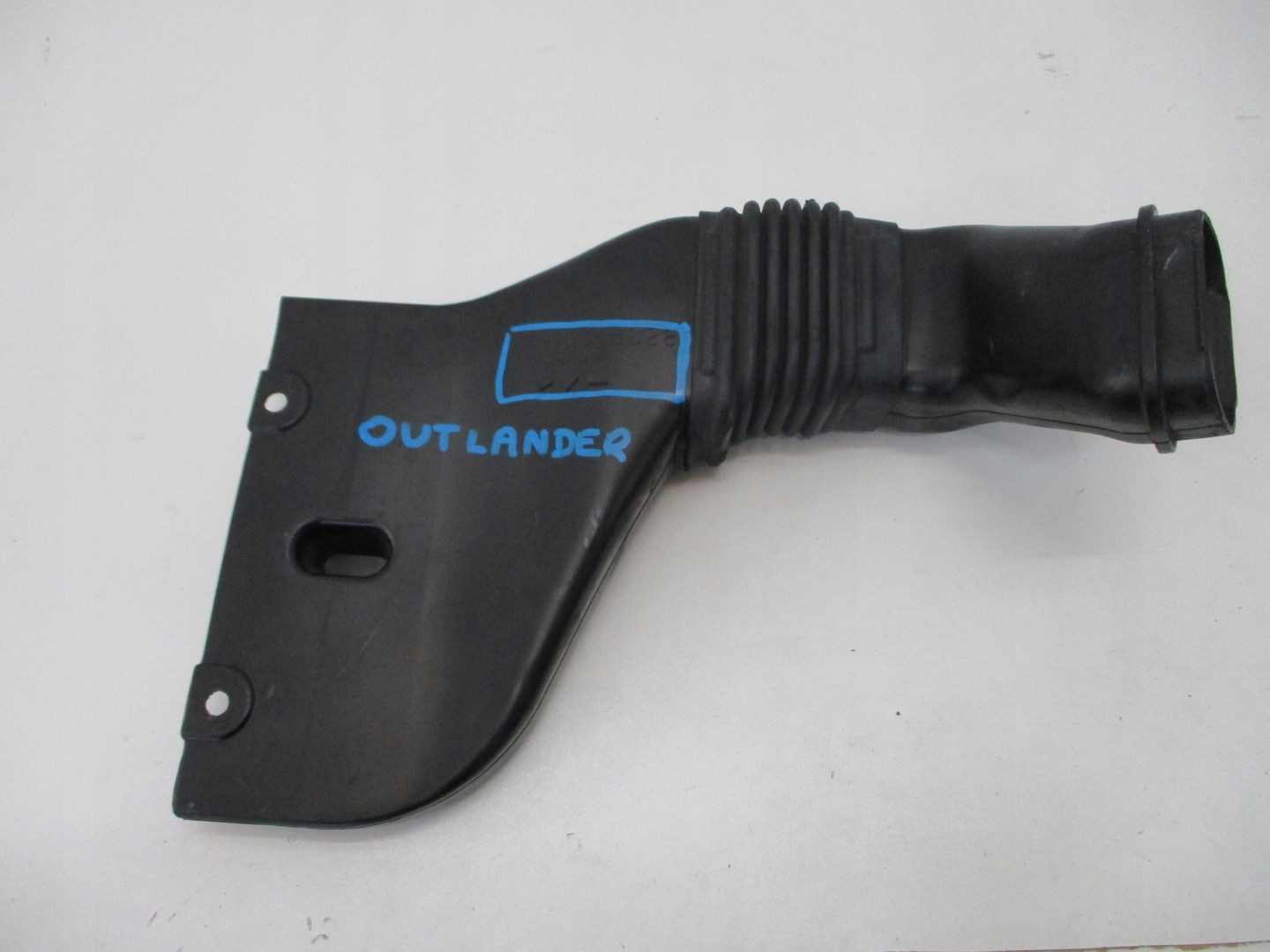 pipe intake MITSUBISHI OUTLANDER III 1505B028
