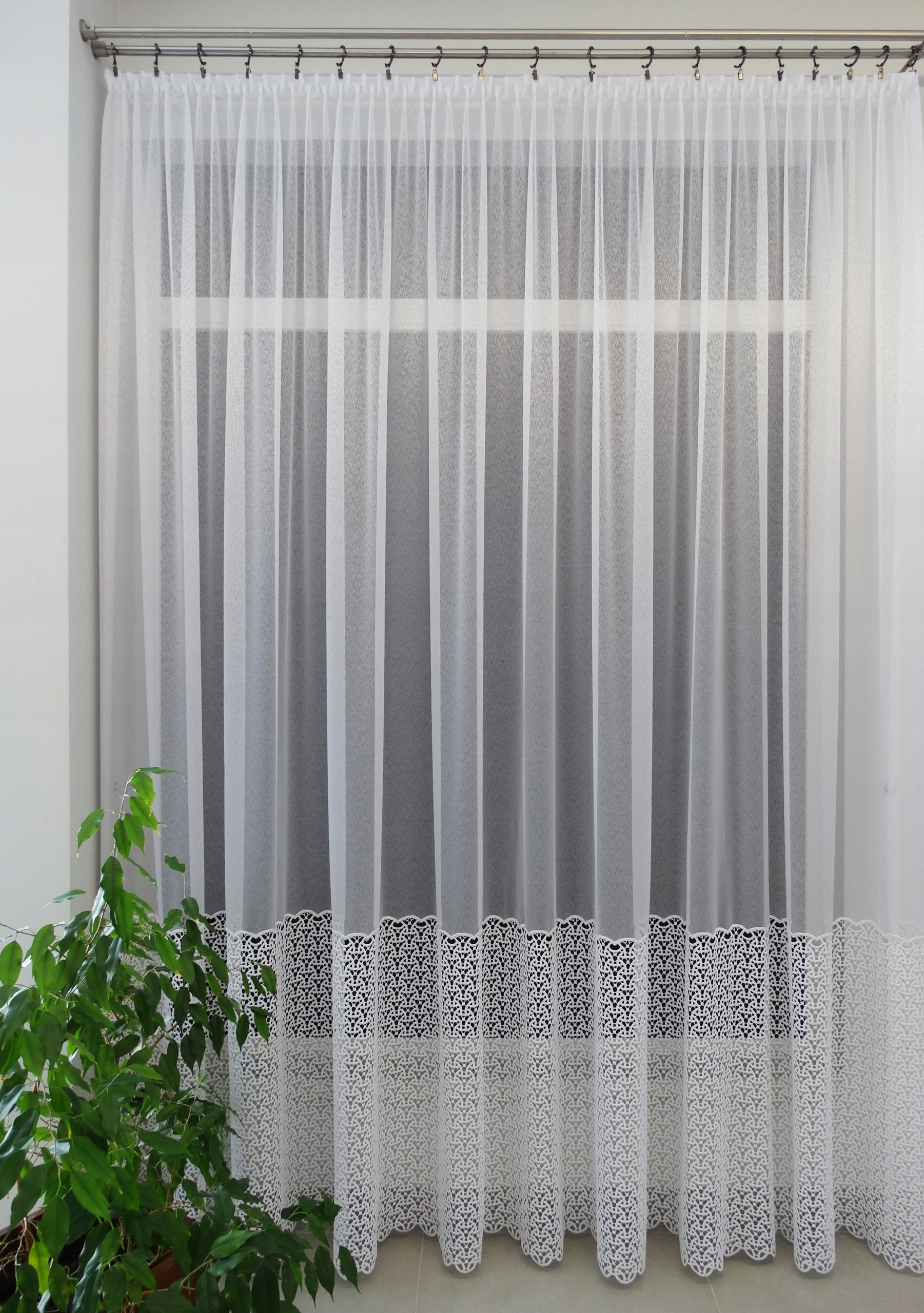 Mg Záclona Alidor Enzo s guipurou 330x250 s páskou