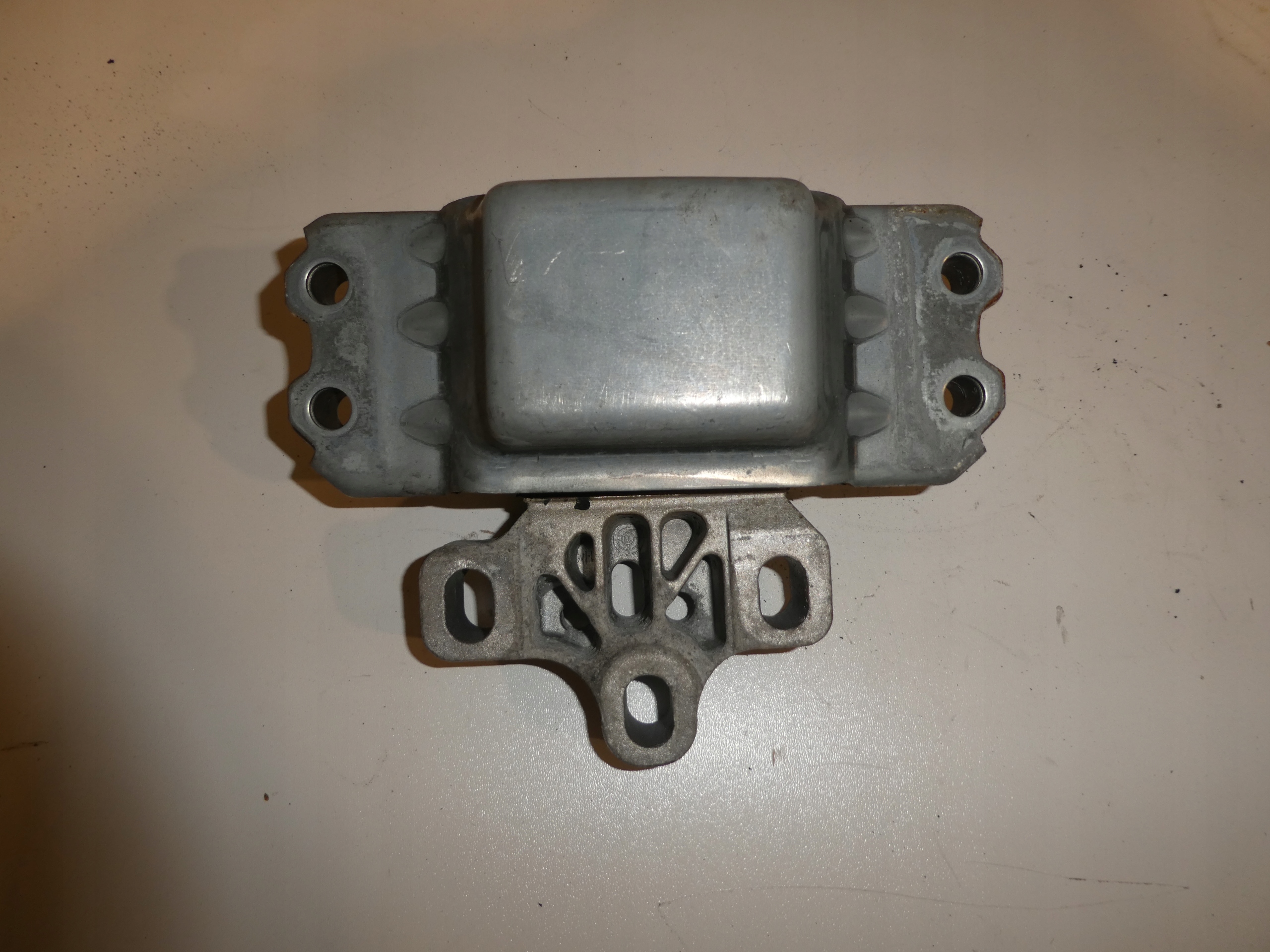 VW SHARAN 7N0 gearbox mount 7N0199555B