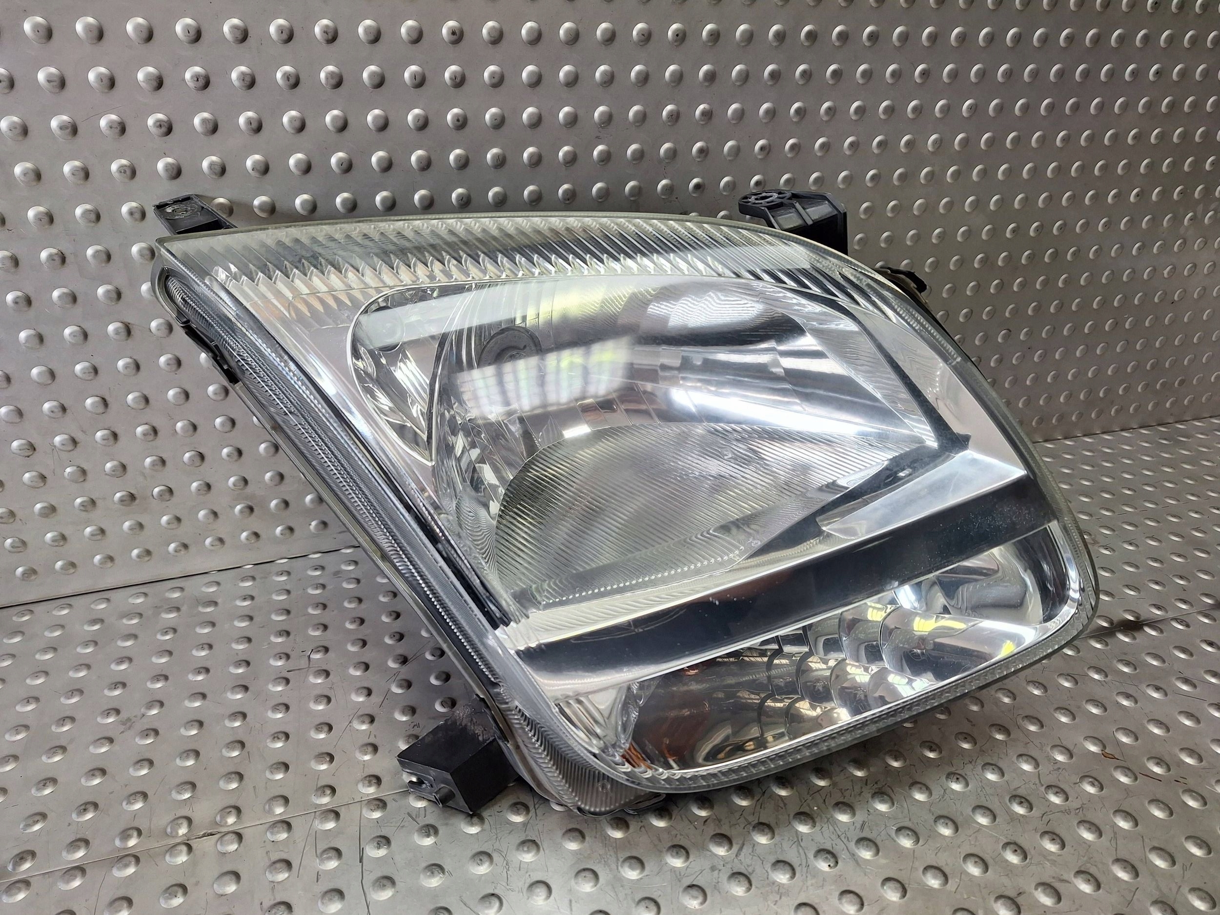 light right front SUZUKI IGNIS II 03-08 EUROPA