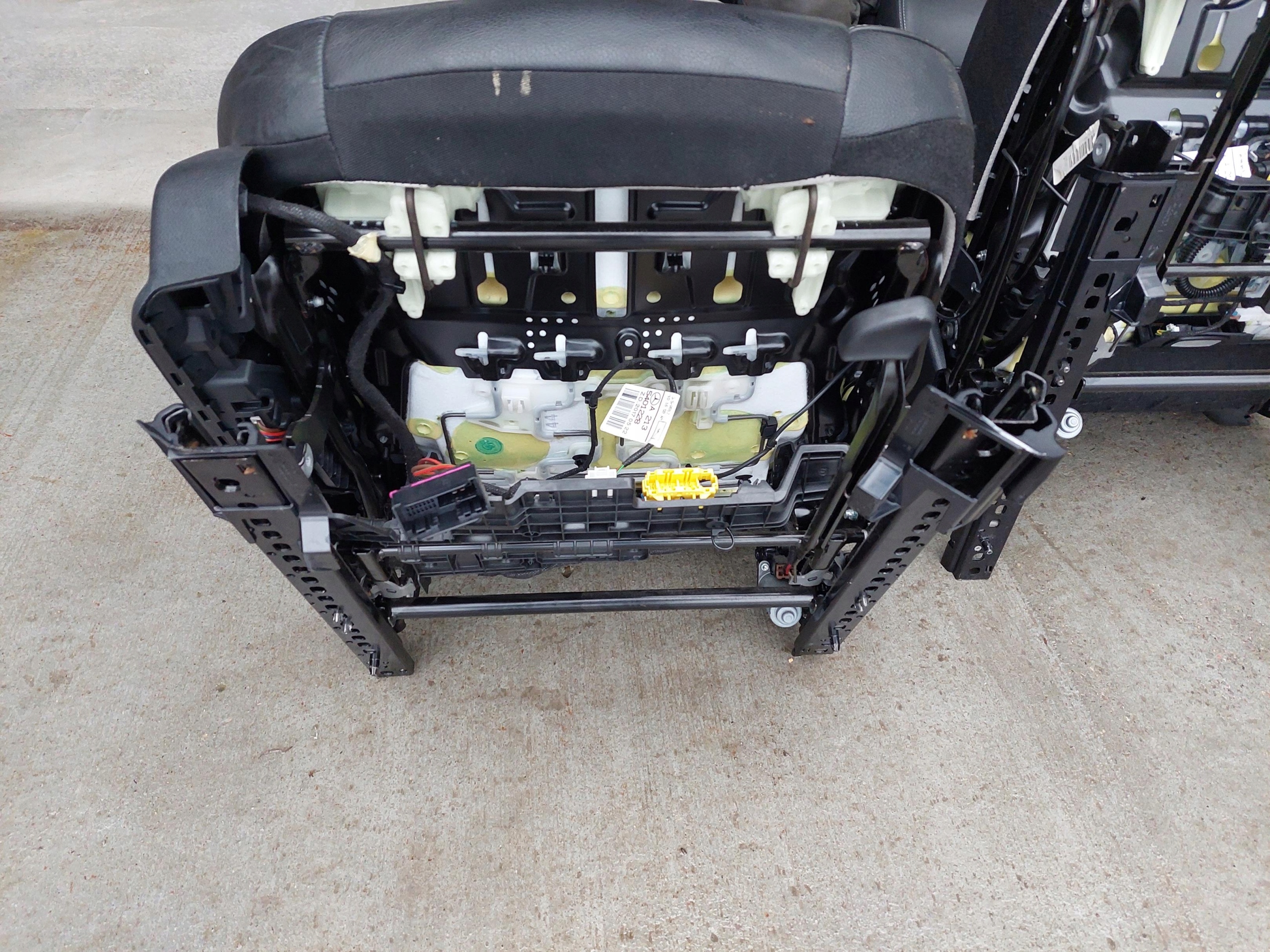 seat left MERCEDES E W213