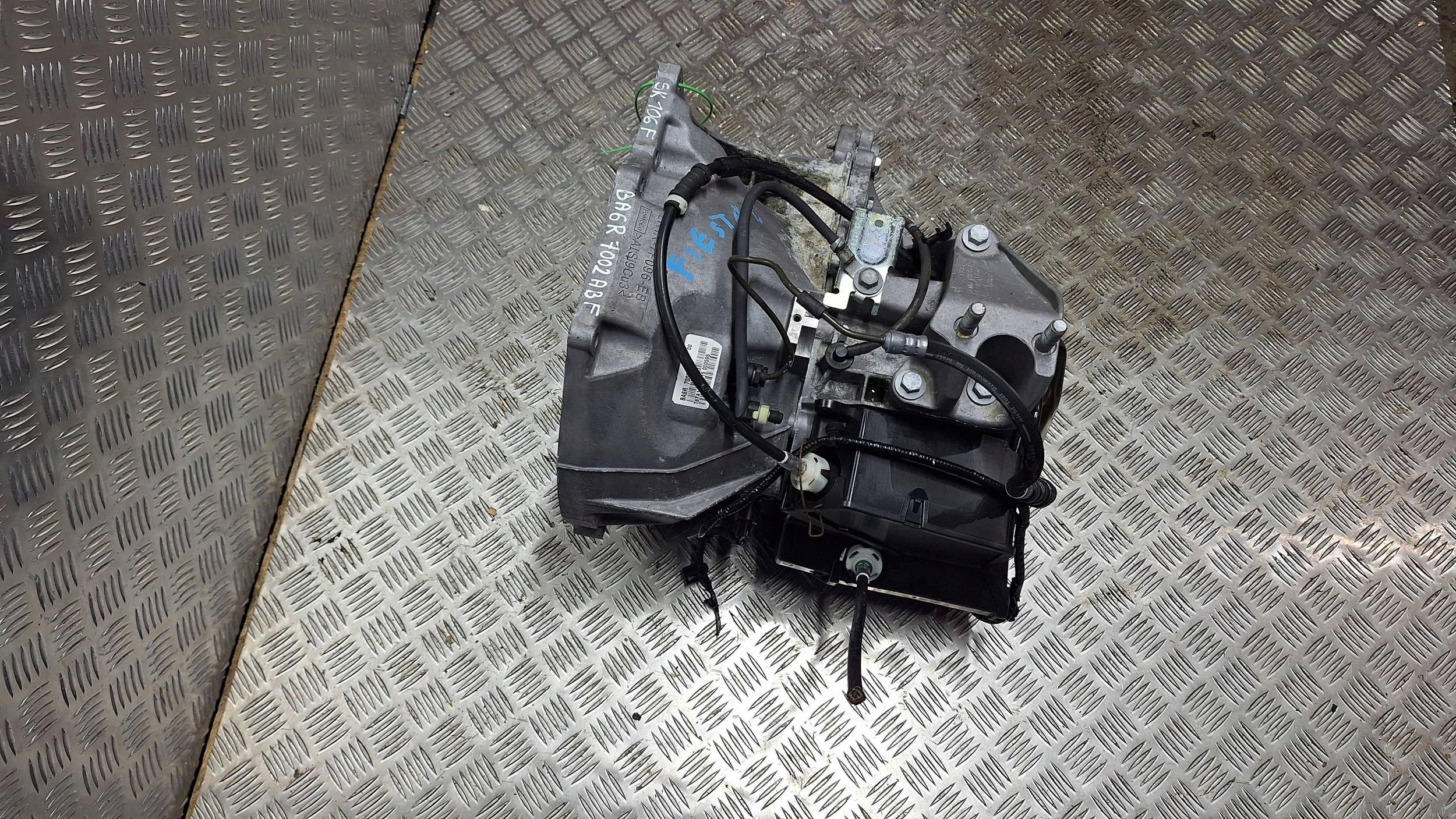 Getriebe BA6R-7002-ABF FORD FIESTA MK7 TRANSIT COURIER 1.5 TDCI