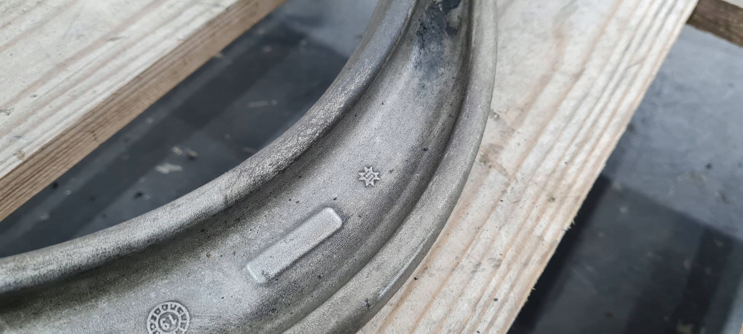 A5 8W S5 arm lower right front 8W0407696B A4 B9 8W S4