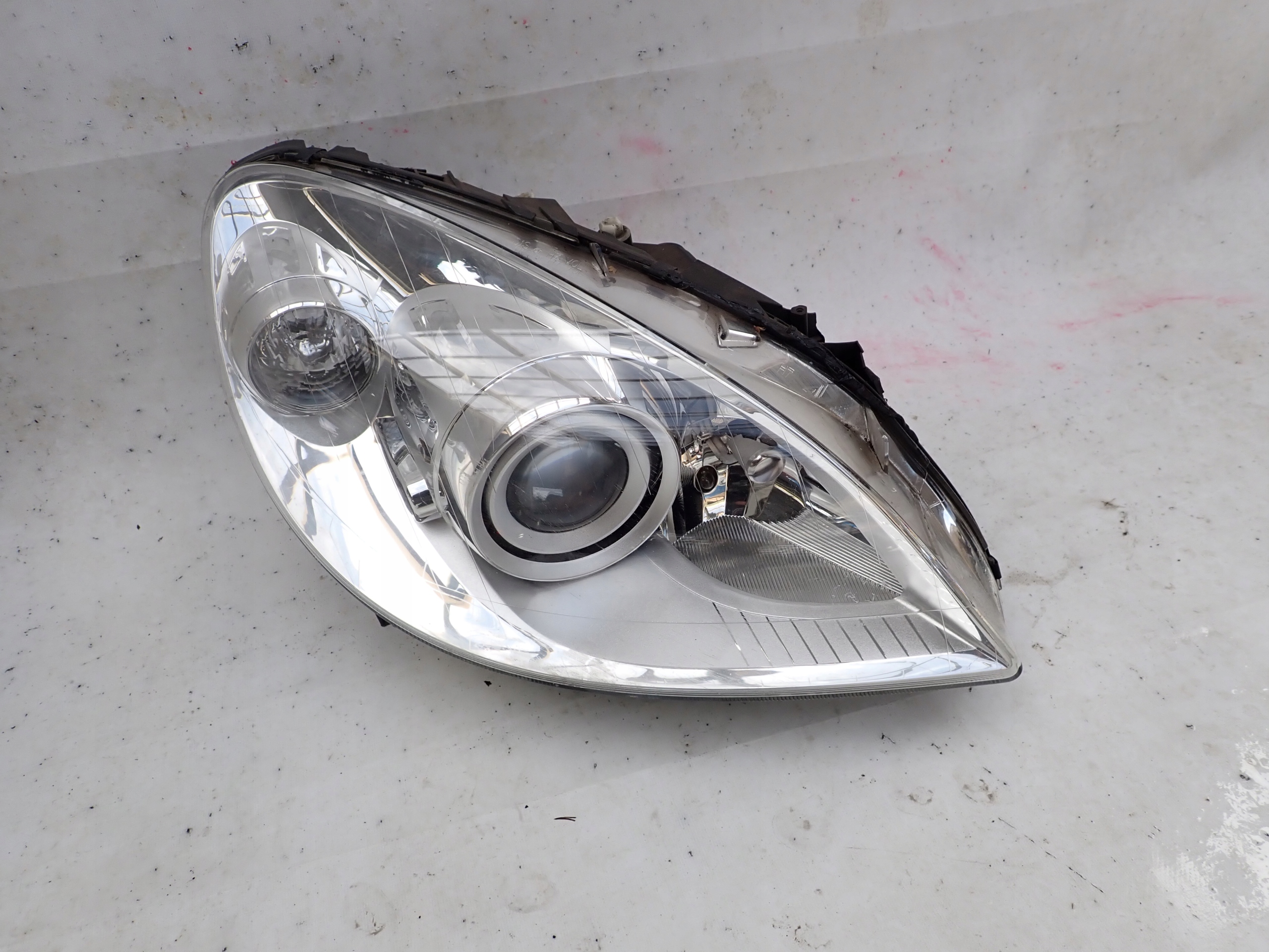 MERCEDES B-KLASA W245 05- light right front front XENON A1698208461