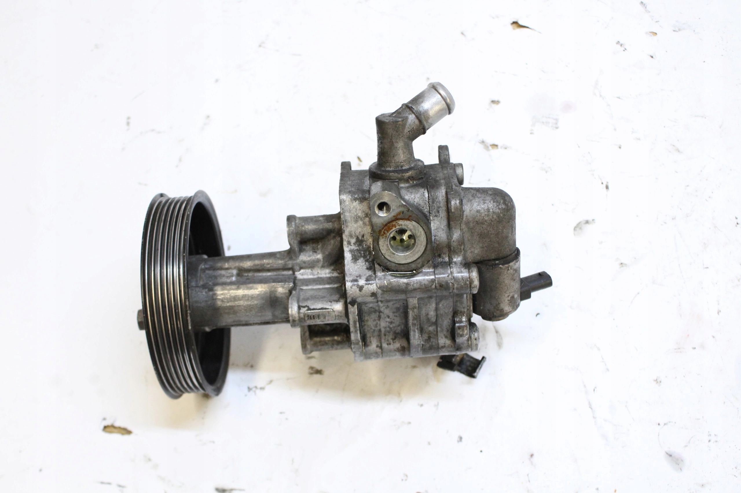 BMW F10 LCI pompa wspomagania 535d