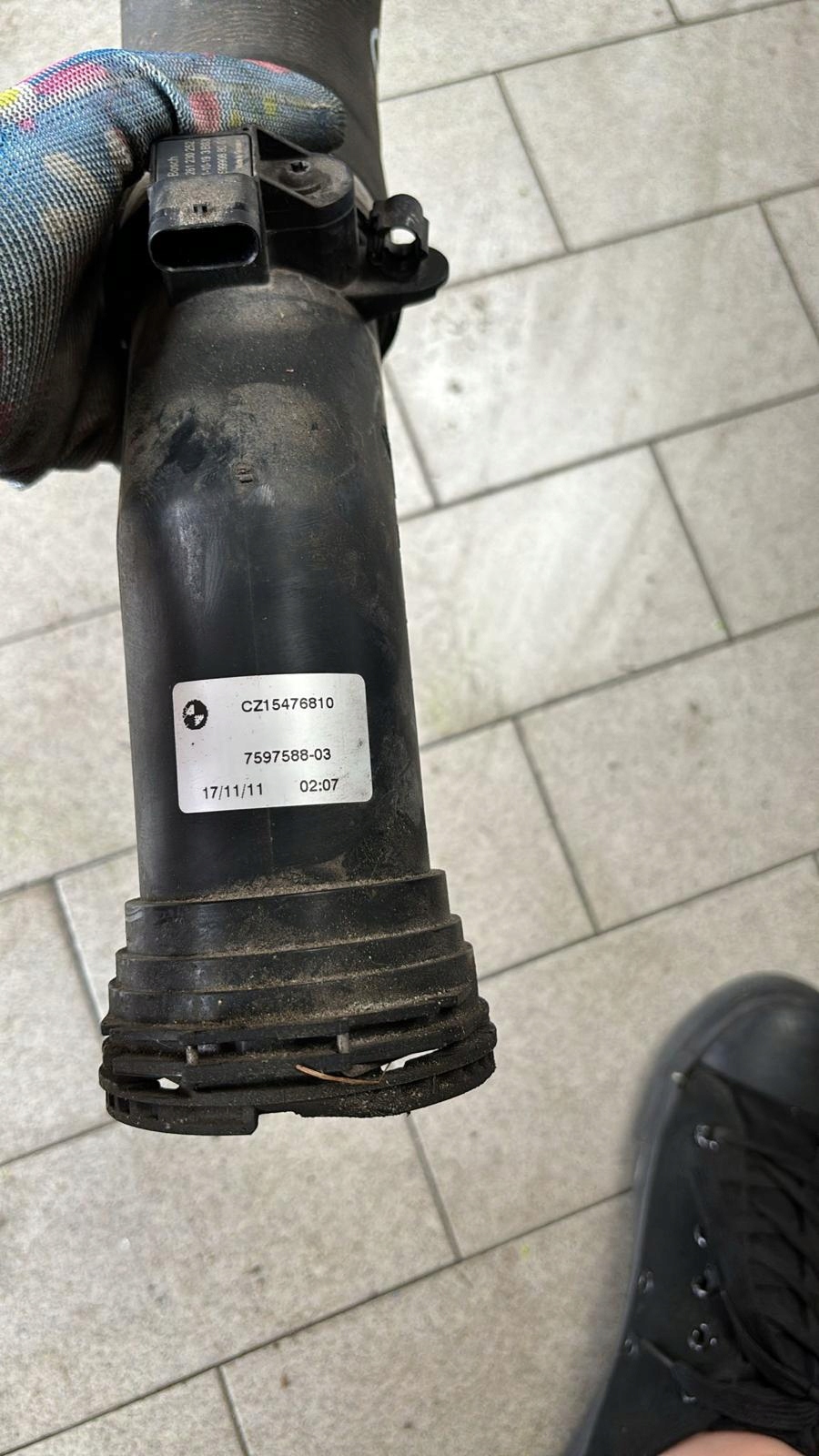 prijenos crijevo cijev interkulera BMW F20 7597588