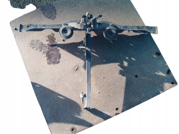 TOYOTA AVENSIS 2 II T25 03-09 PAS PRZEDNI WZMOCNIENIE GÓRNE