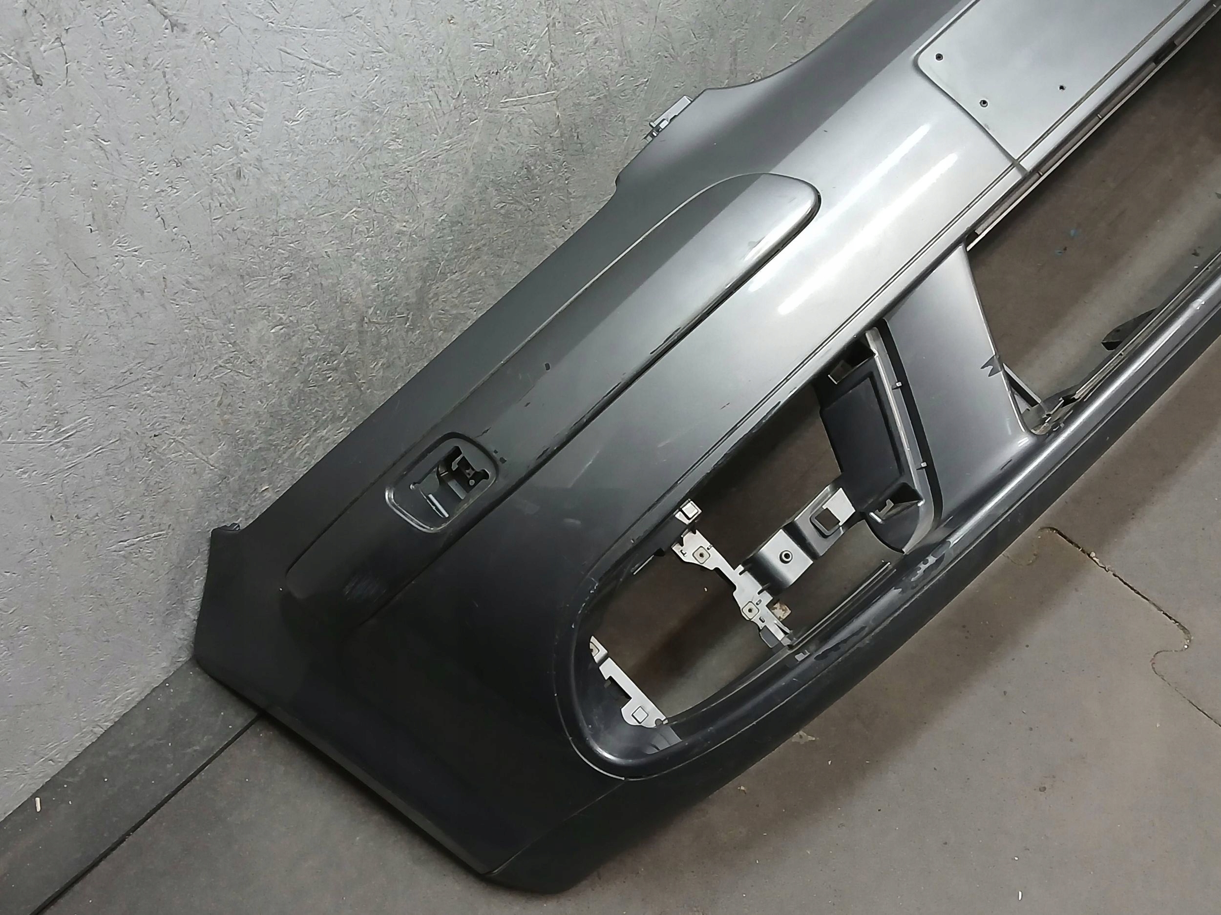 bumper front VW GOLF V 5 plus + 5M0