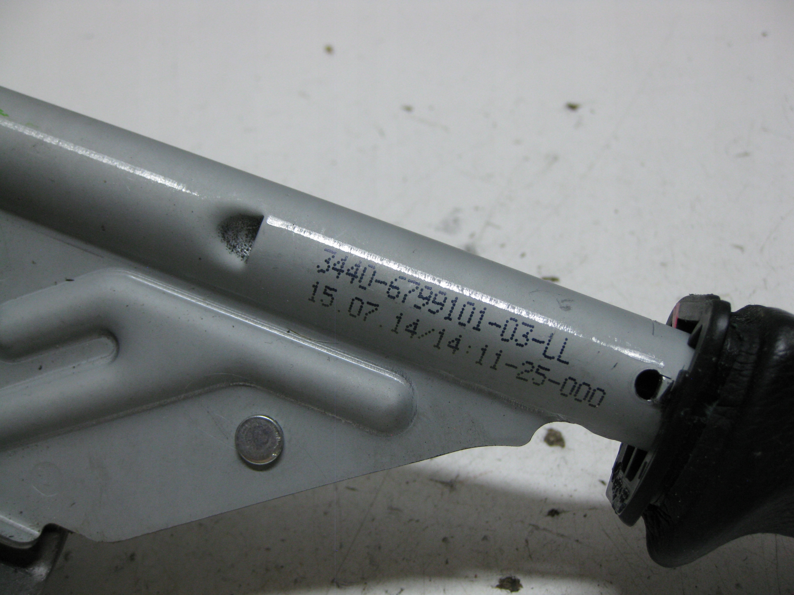BMW F20 1.6i 14R páčka elektrická brzda 6799101