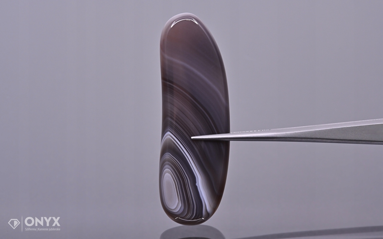 Agat Botswana konvexní nepravidelná destička 48,5x16 mm