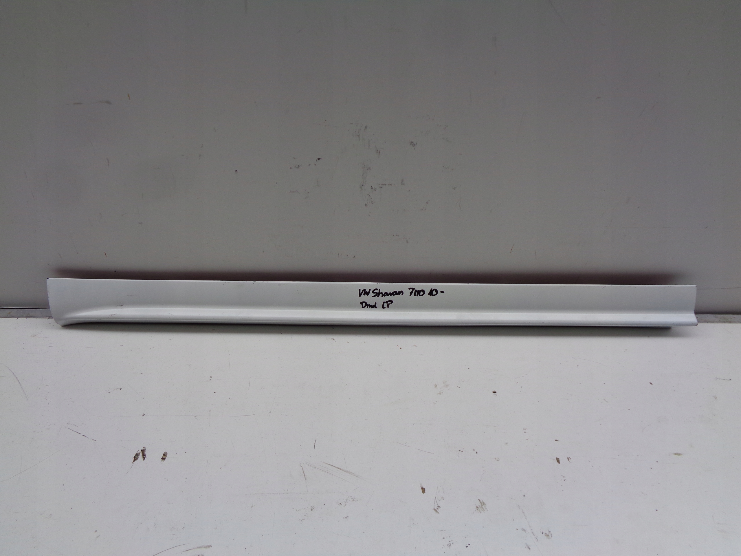 moulding door left front VW SHARAN 7N 7N0 10