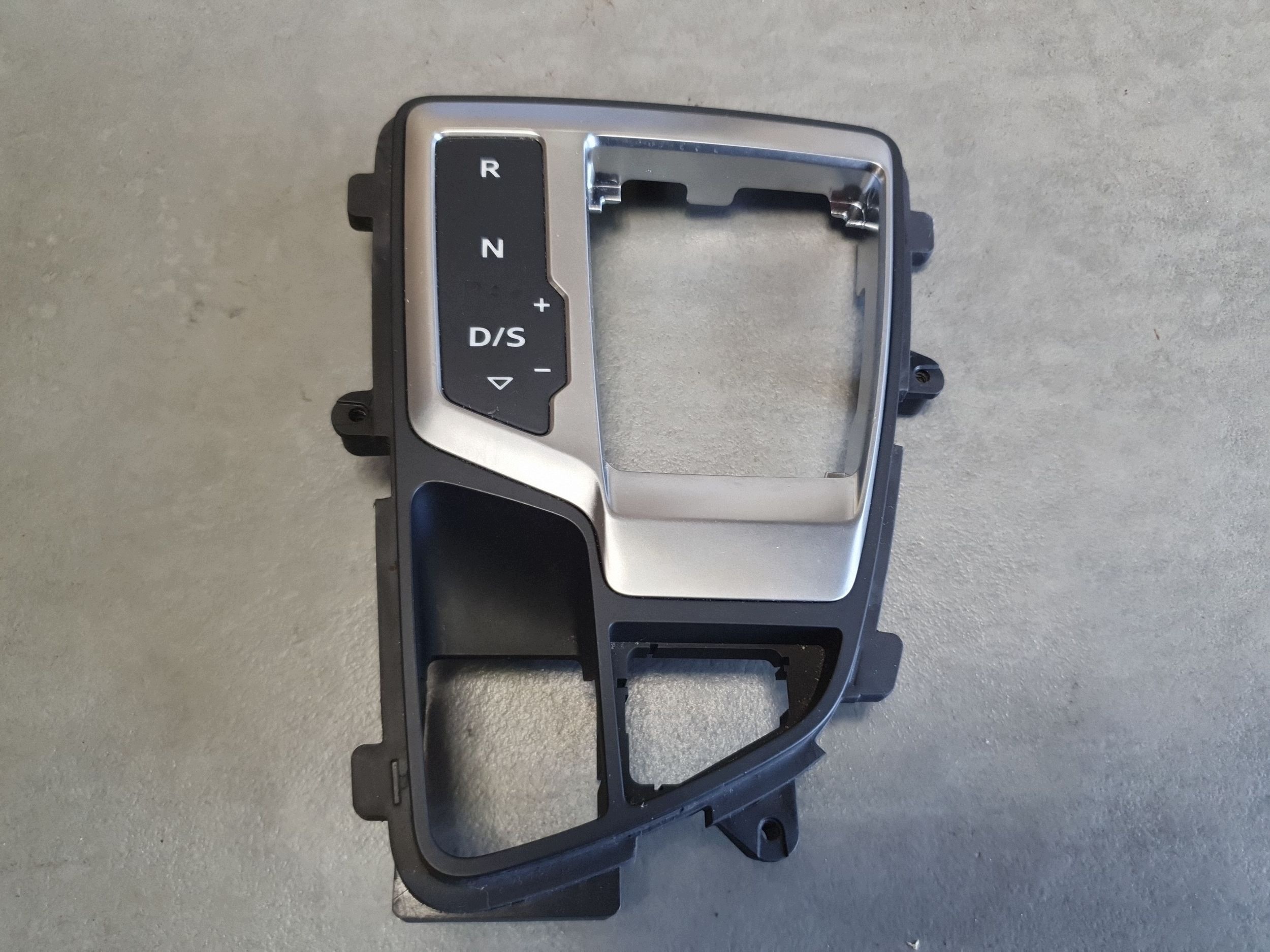 Audi Q7 4M Châssis du levier de vitesse 4M1713111D