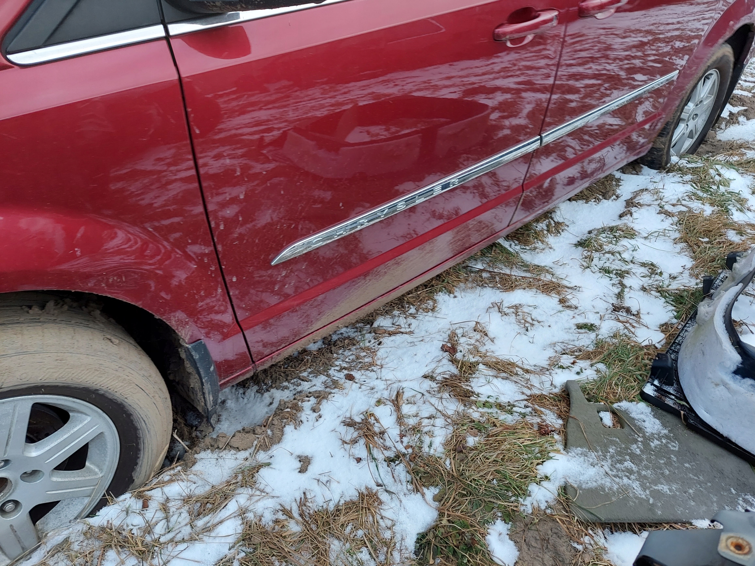 VOYAGER TOWN 11-20R МОЛДИНГ ДВЕРИ ЛЕВЫЙ ПЕРЕДНИЙ ХРОМ