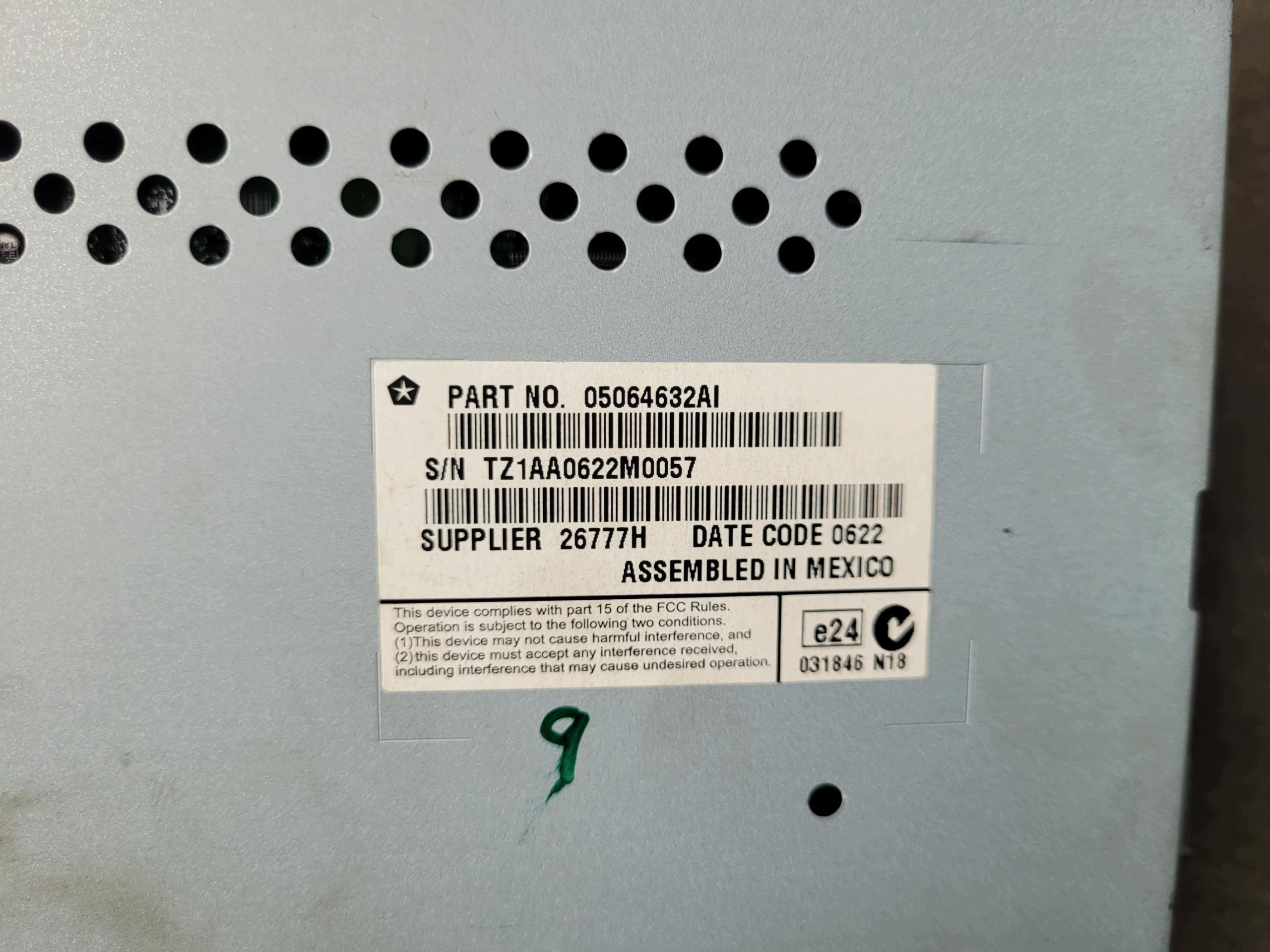 EKRAN display 05064632AI CHRYSLER 300C II LANCIA THEMA