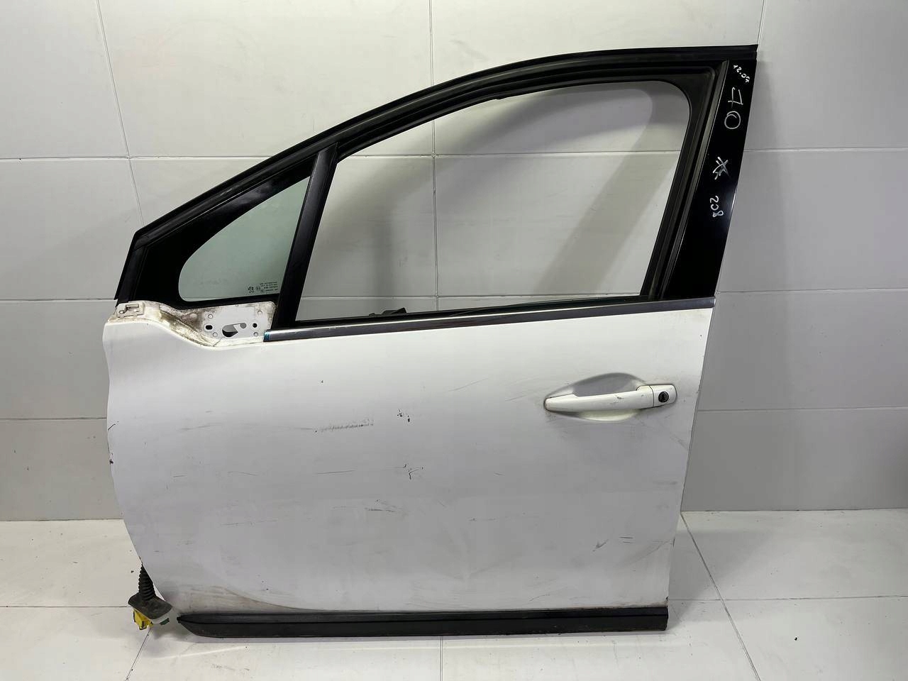 door front left side Peugeot 2008 facelift 2018