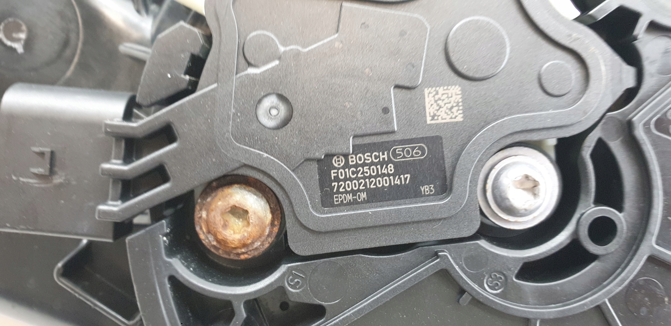 VW tank AdBlue pump control unit module 7N0131877M 5Q0131969E