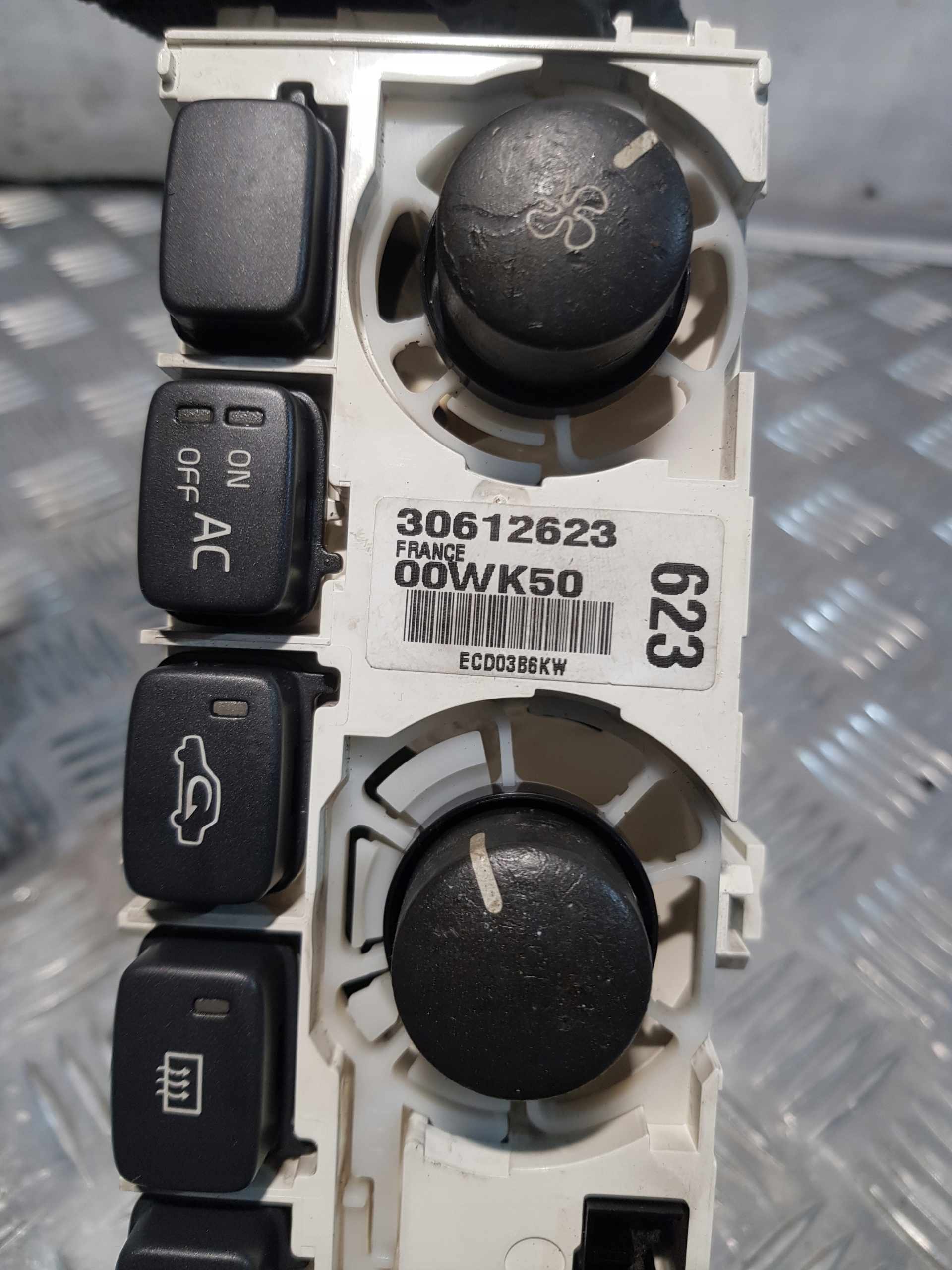 VOLVO V40 00R- PANEL klími klimatizaci 30612623
