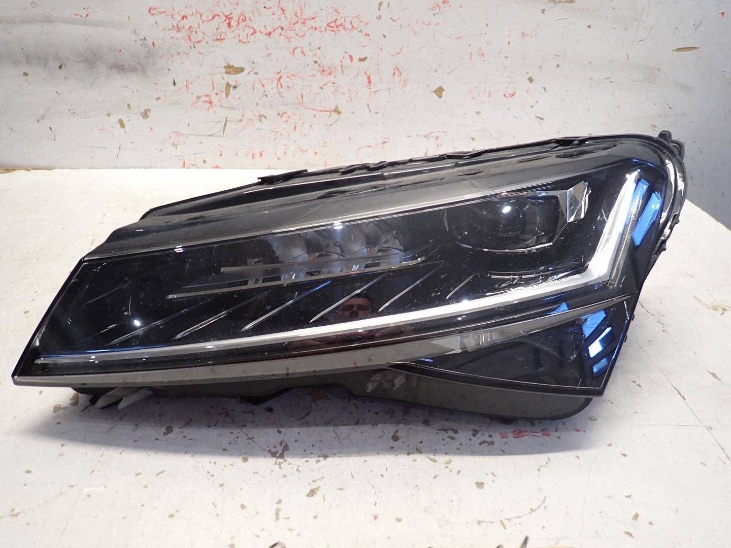 light front front left SKODA SUPERB III LIFT 2019- FULL LED 3V1941015E