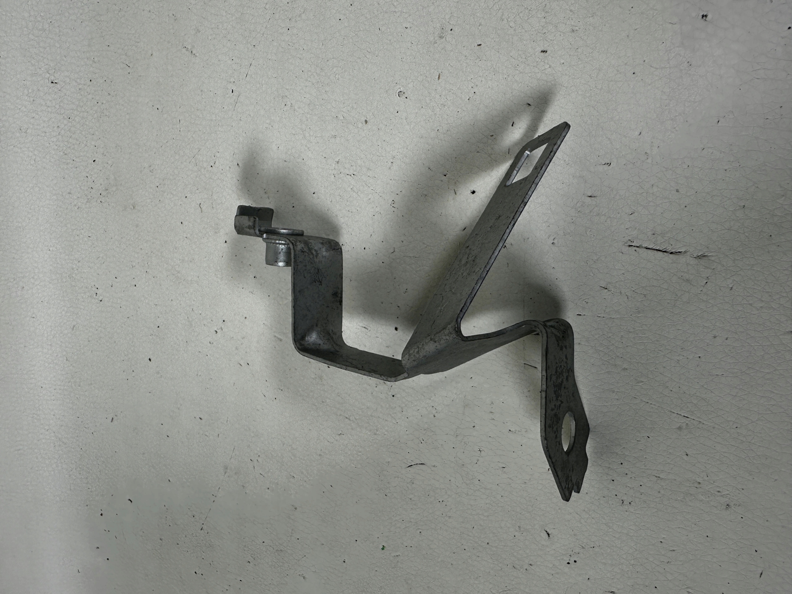 Mercedes W206 Console Armature A2065241300