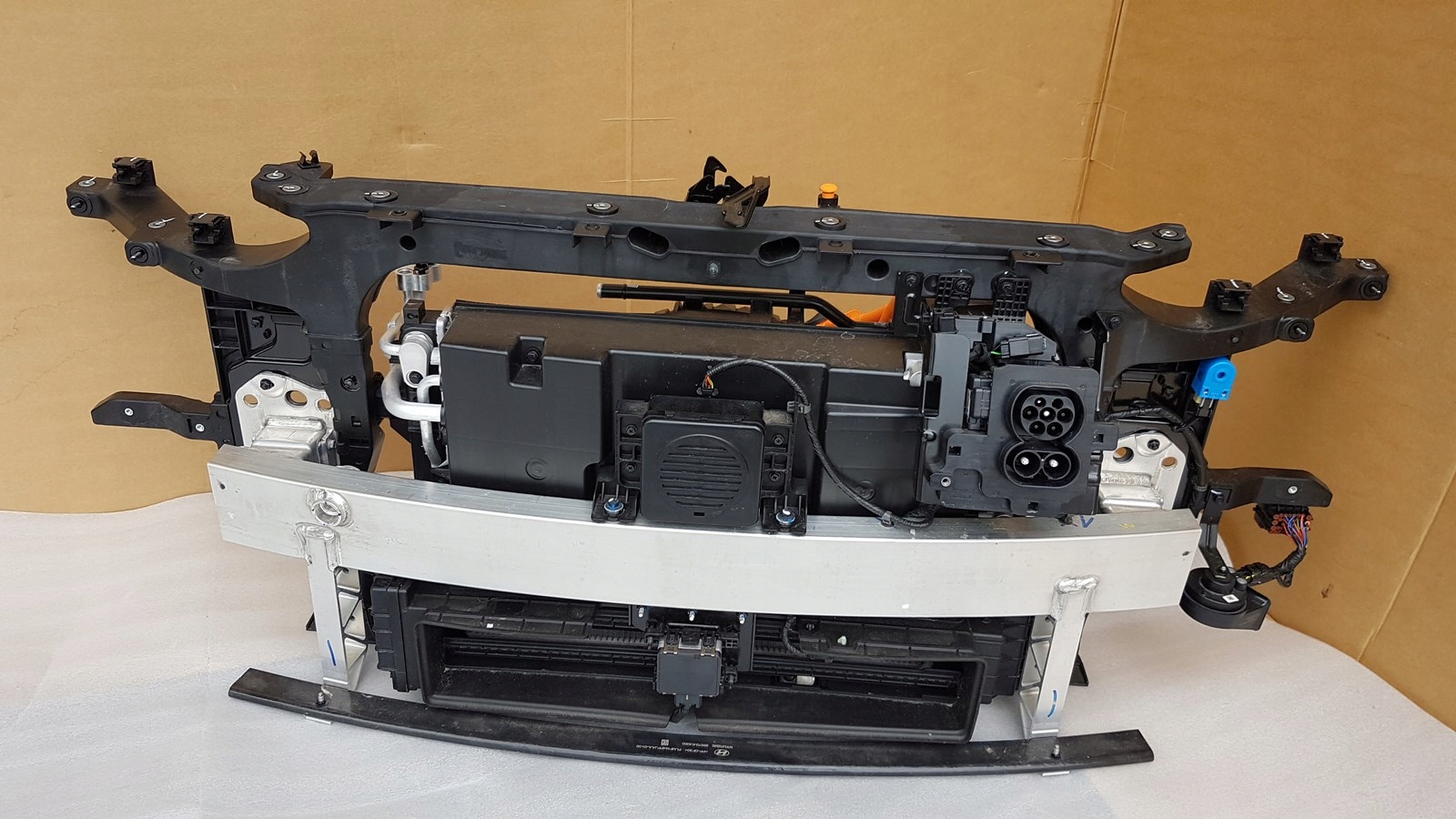 ПЕРЕДНЯ ПАНЕЛЬ ПЕРЕДНІЙ РАДІАТОРИ РАДАР KIA NIRO ELECTRIC