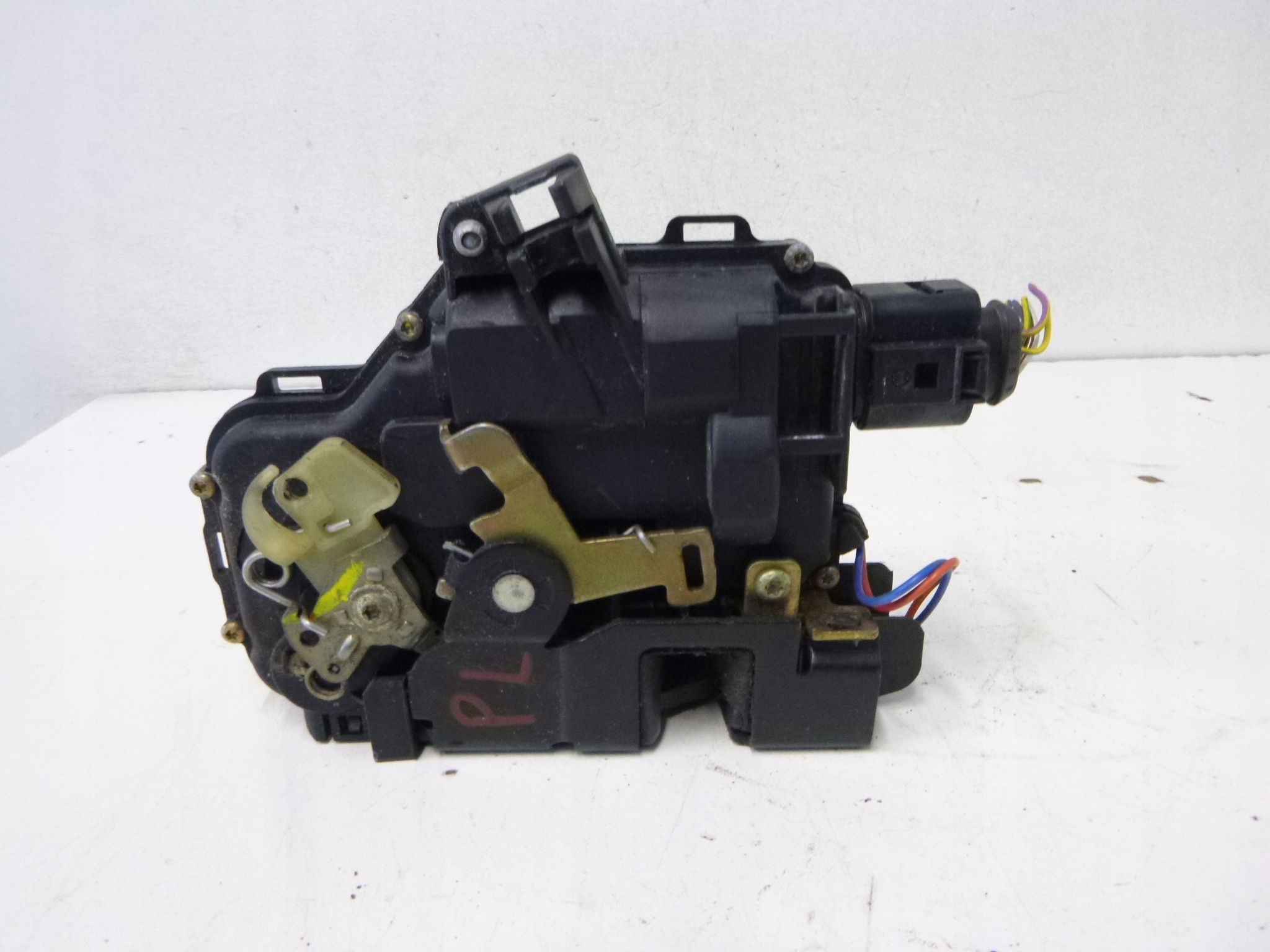 lock front left Seat Toledo II 2000