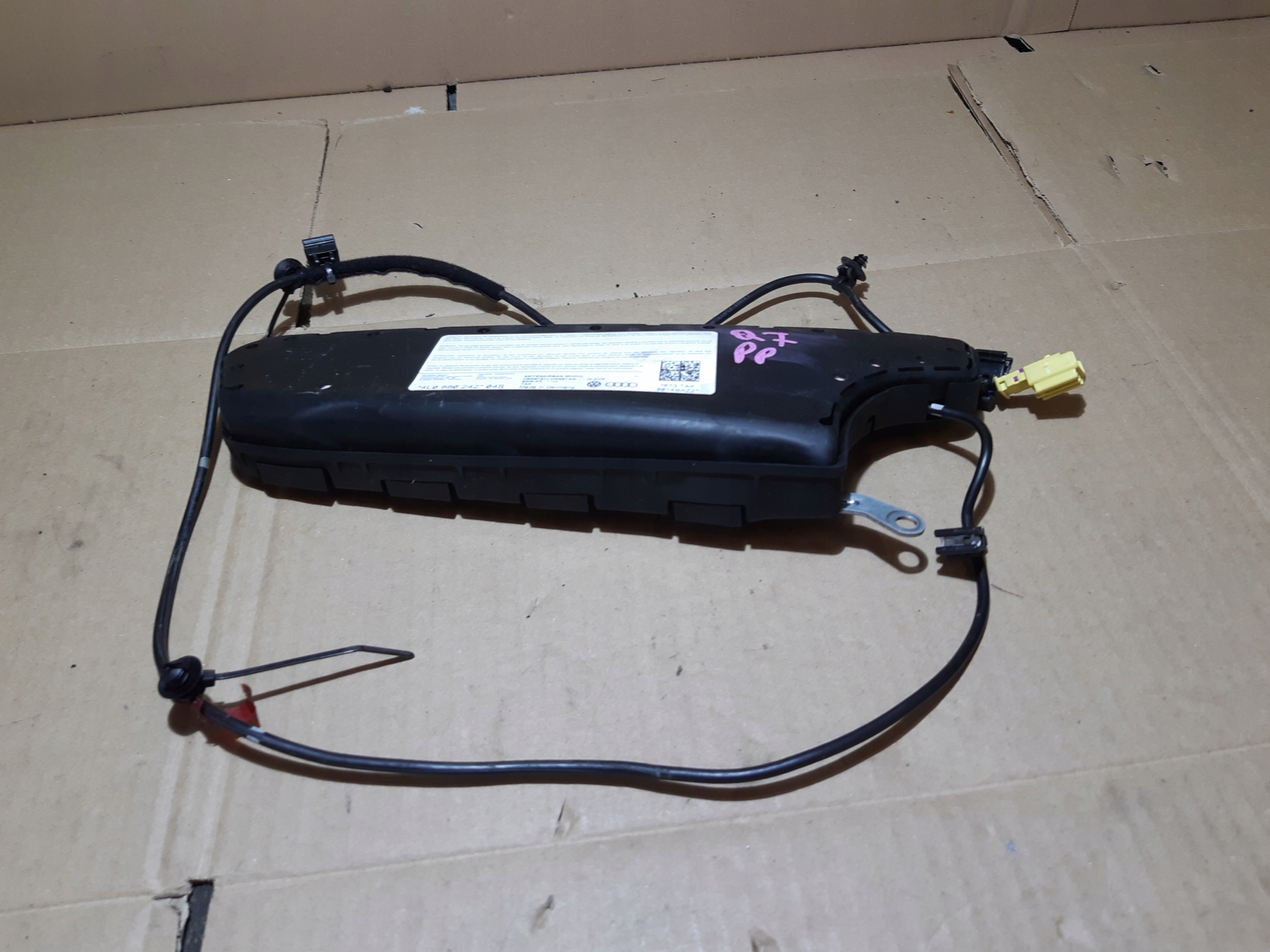 AUDI Q7 4L seat airbag right front 4L0880242