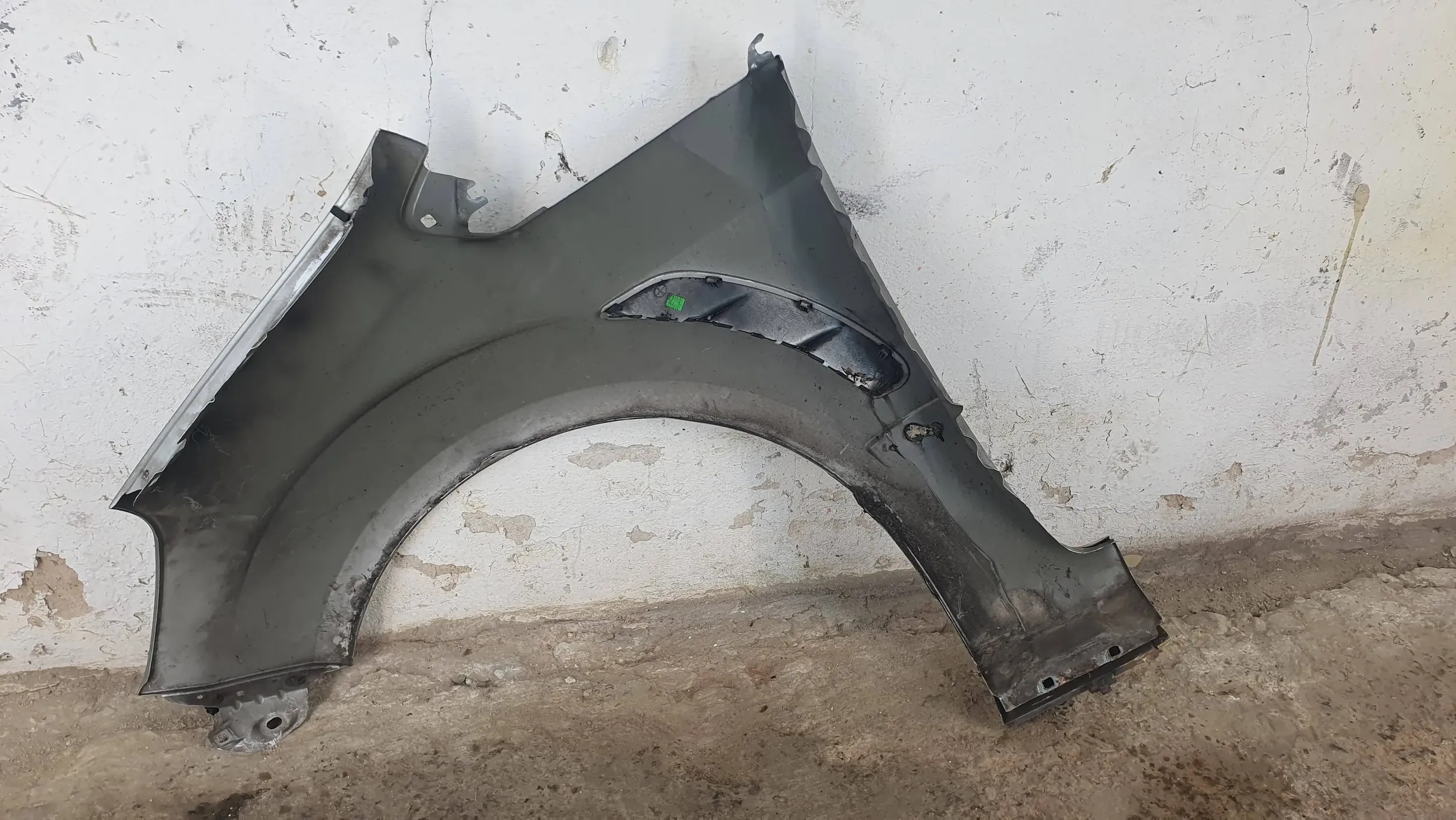 Ford S-MAX MK1 and 06-15 Titanium right fender front front $