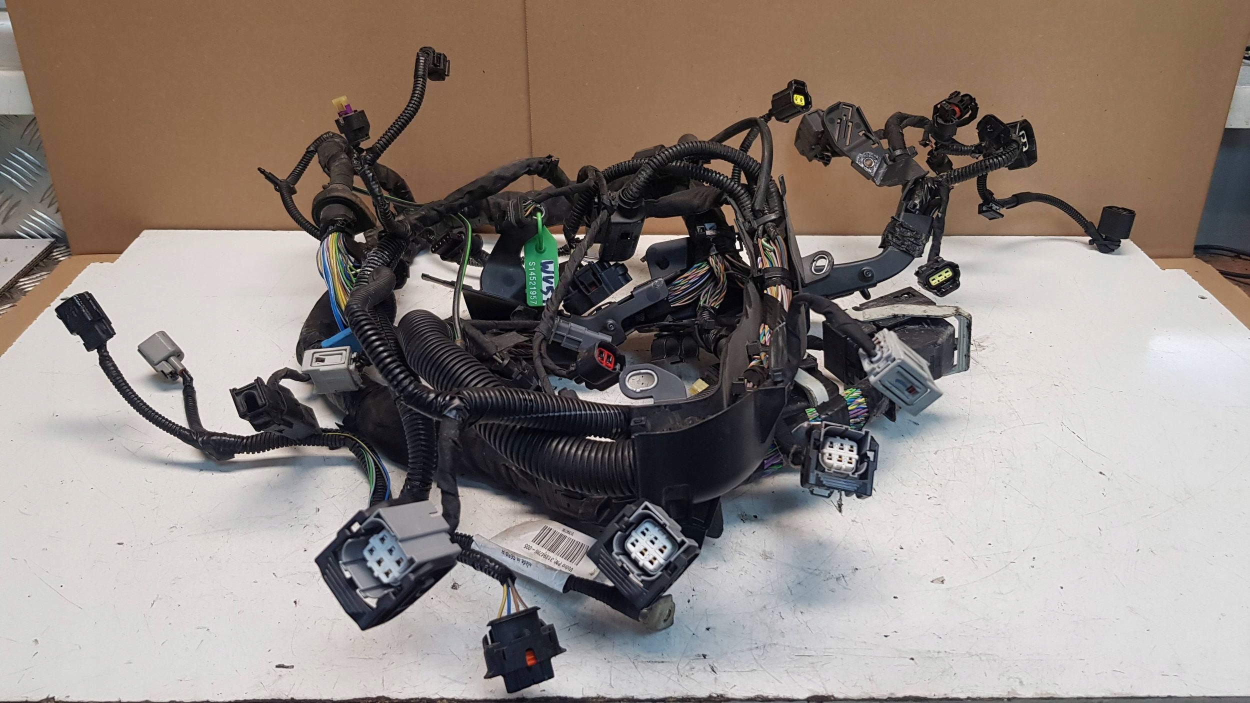 bundle motor wiring 31394796 VOLVO V40 II CC LIFT 12- 2.0D