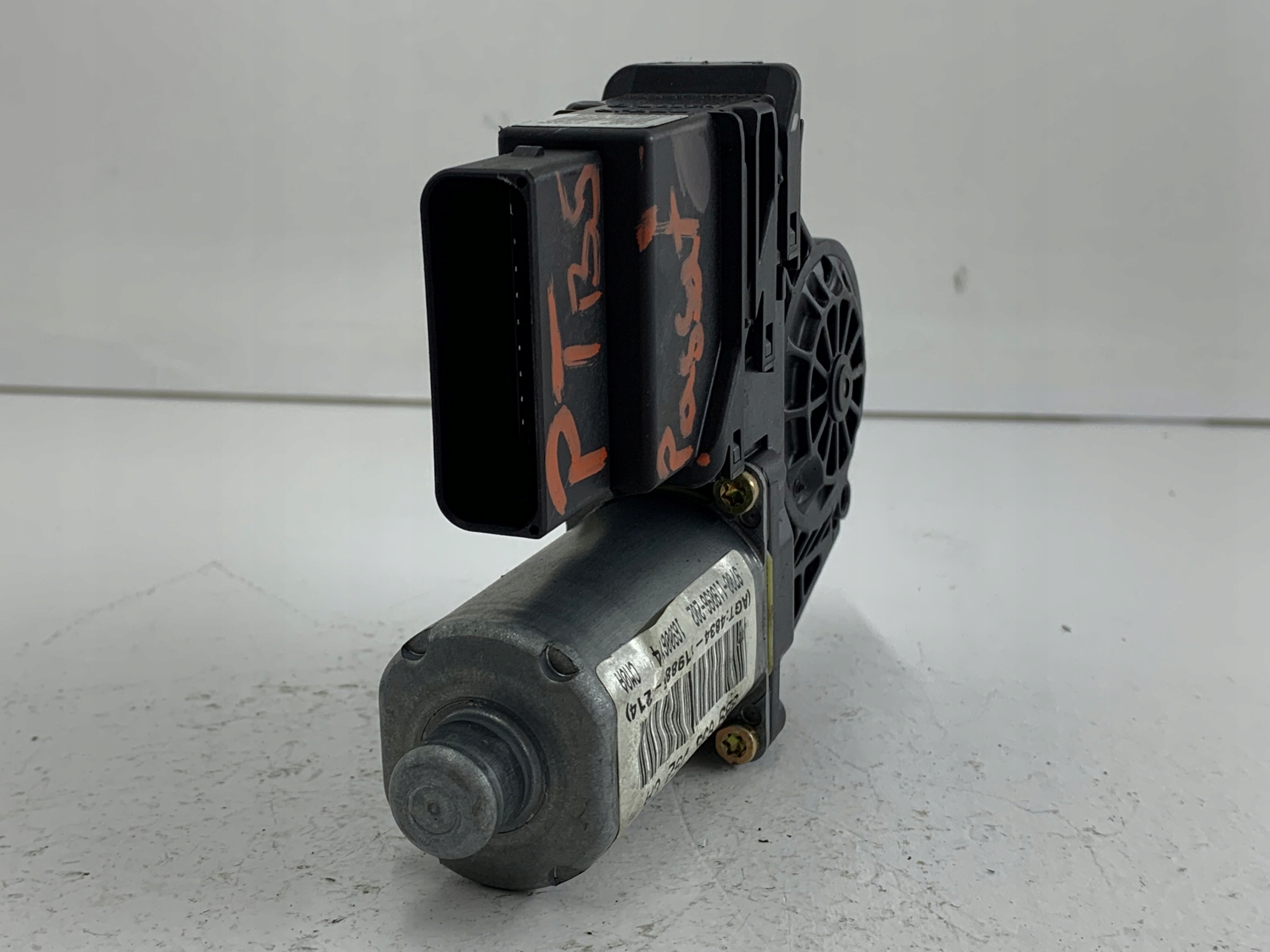 VW PASSAT B5 mini motor windows right rear part 3B9839752CA