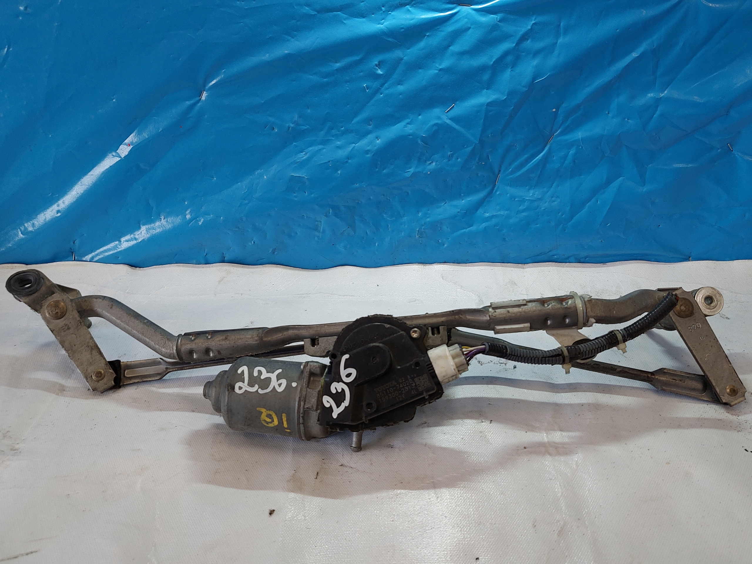 wiper mechanism TOYOTA IQ 8511074020 front